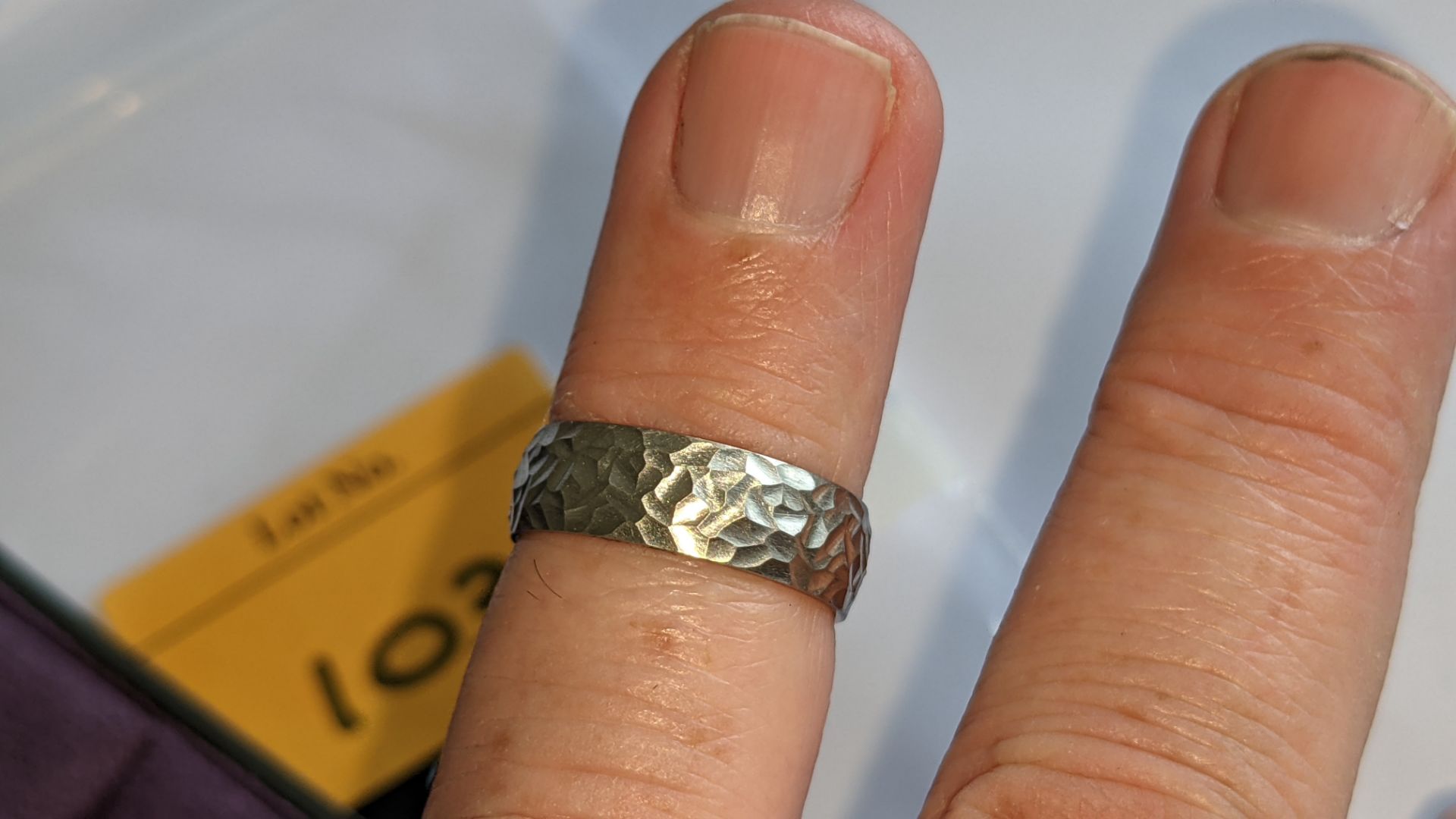 Platinum 950 6mm textured wedding ring. RRP £850 - Image 10 of 12