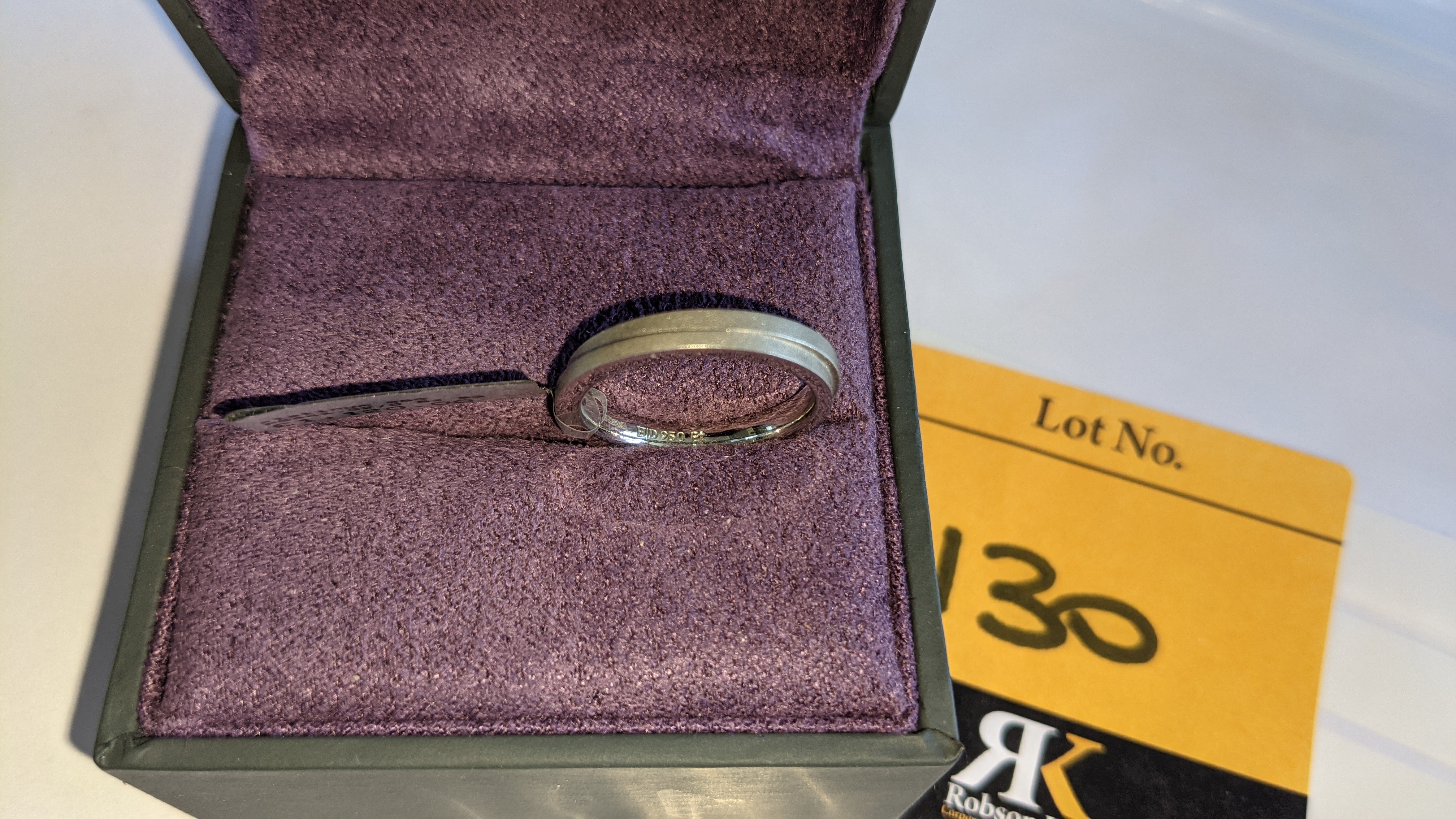 Platinum 950 wedding ring. RRP £1,120 - Image 6 of 13