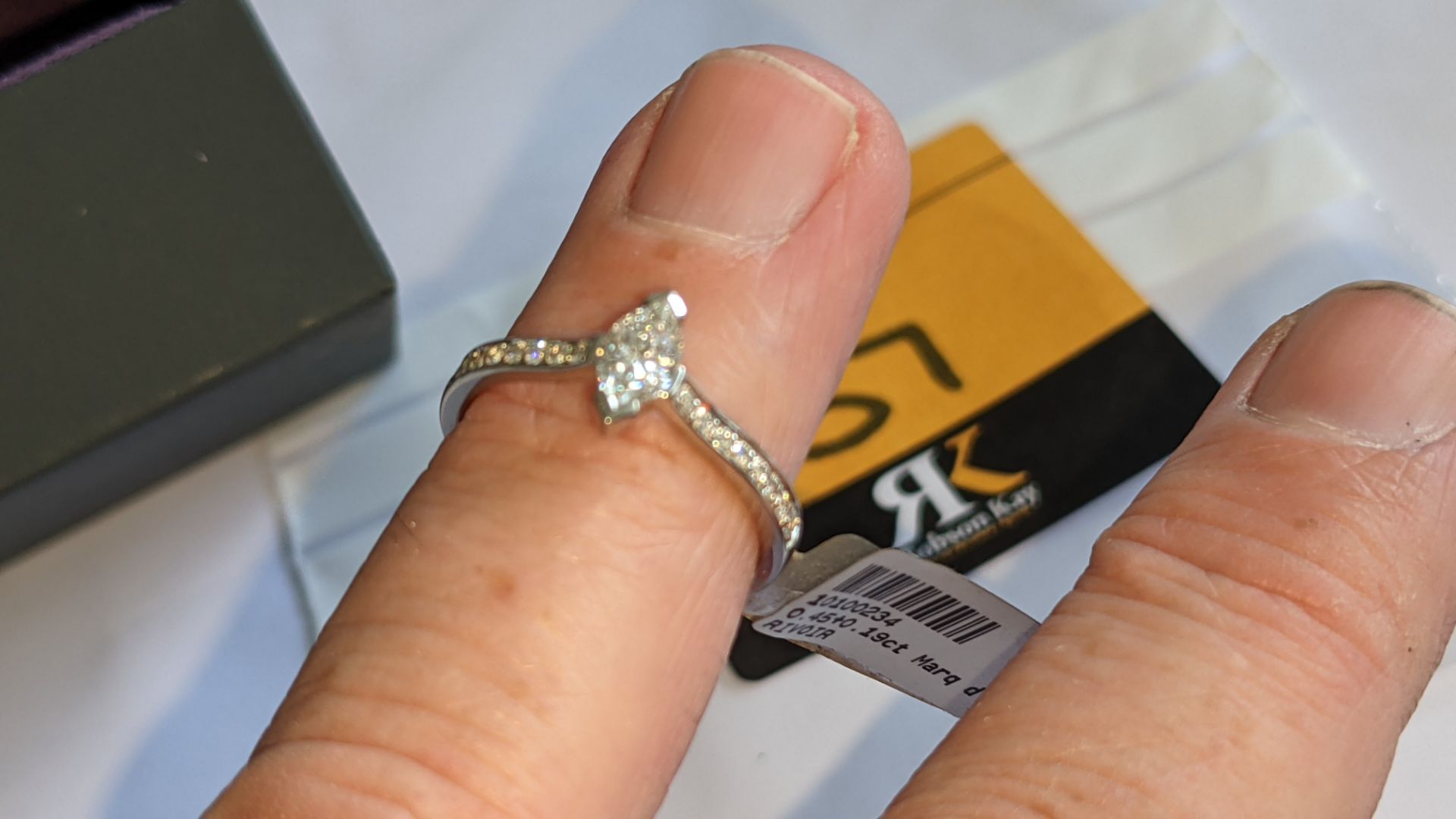 Platinum 950 ring with marquise shaped central diamond plus diamonds on the shoulders either side, t - Image 14 of 16