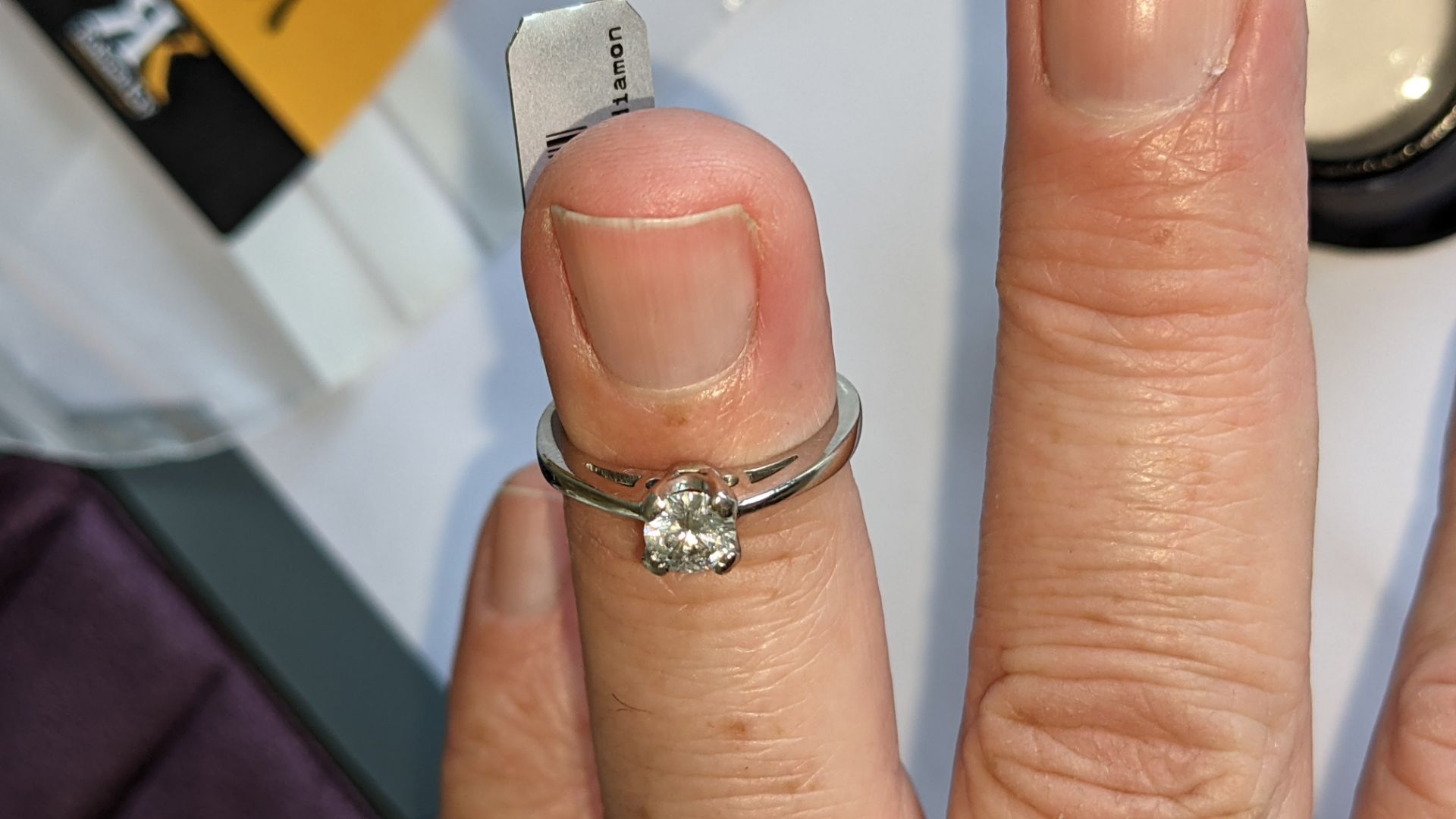 Platinum 950 ring with 0.50ct diamond. Includes diamond report/certification indicating the central - Image 15 of 25