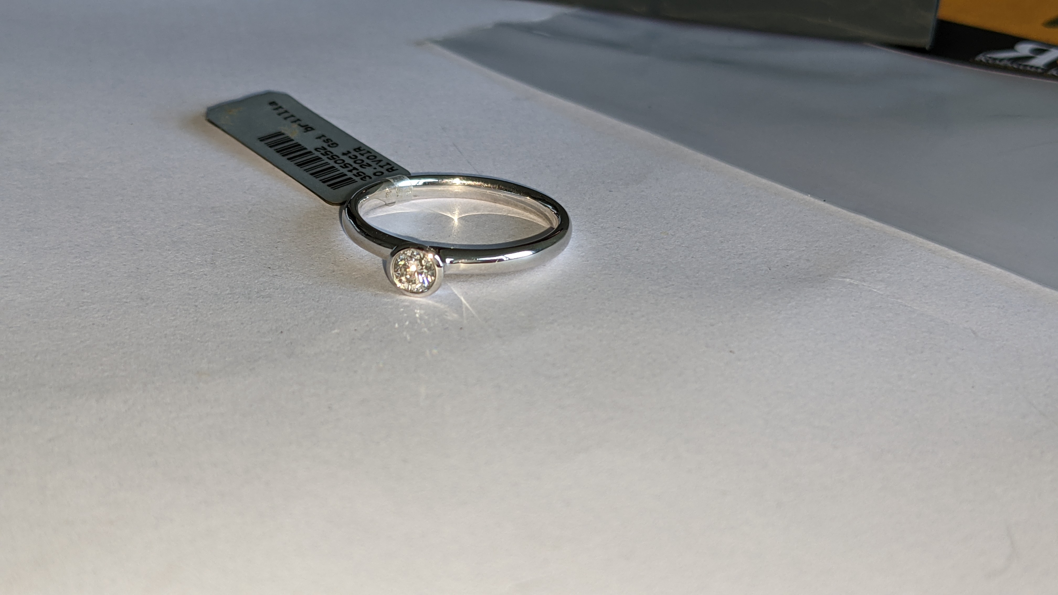 18ct white gold ring with 0.20ct G/Si brilliant cut diamond RRP £1,152 - Image 10 of 18