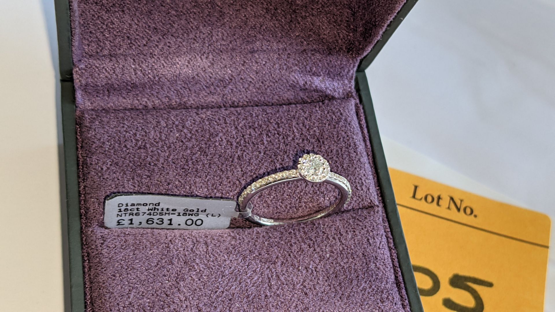 18ct white gold & diamond ring with 0.36ct diamonds on the shoulders & around the central stone. RRP - Image 3 of 17