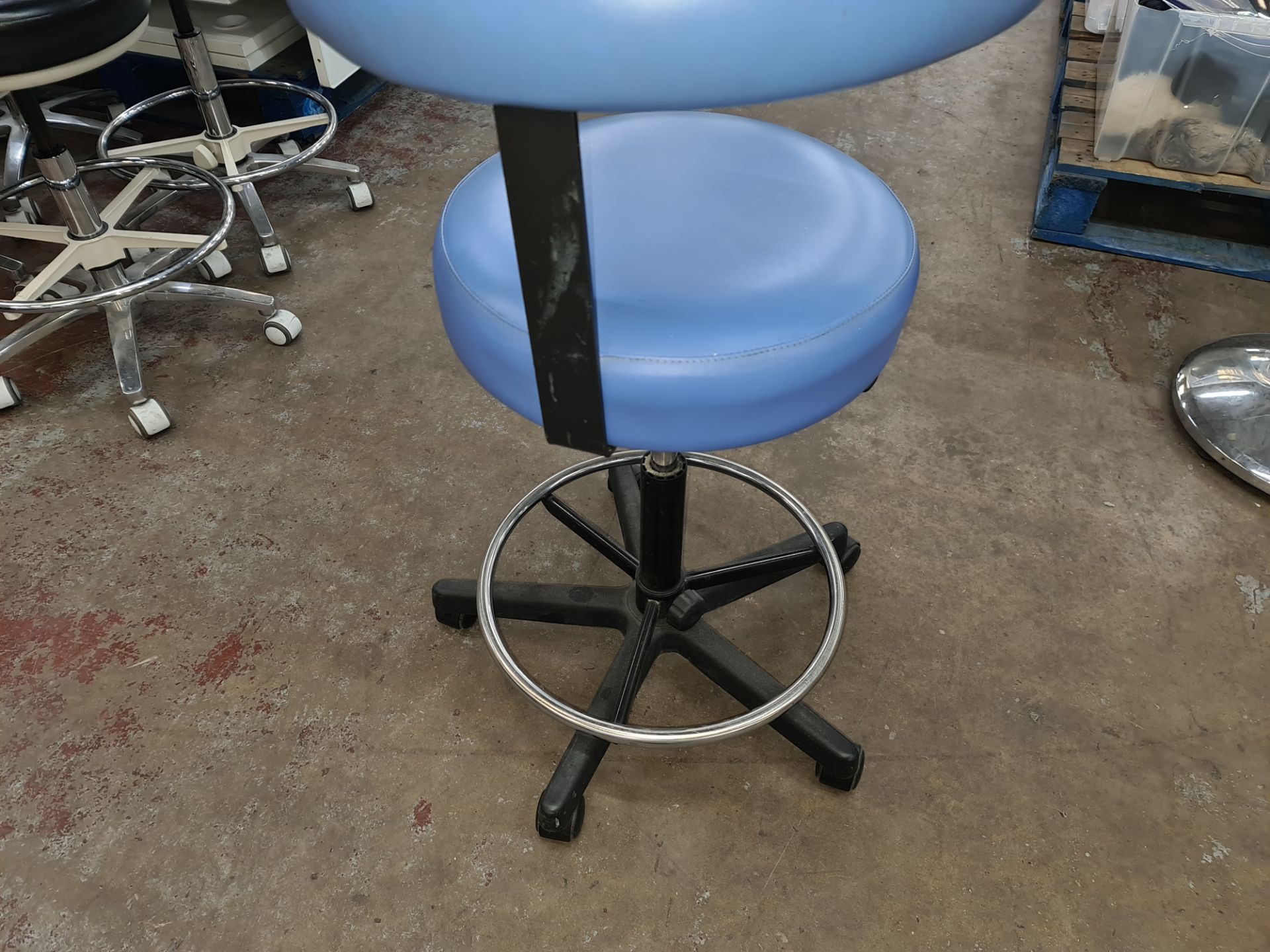 Takara dental stool with seat height adjustment & circular footrest - Image 3 of 4