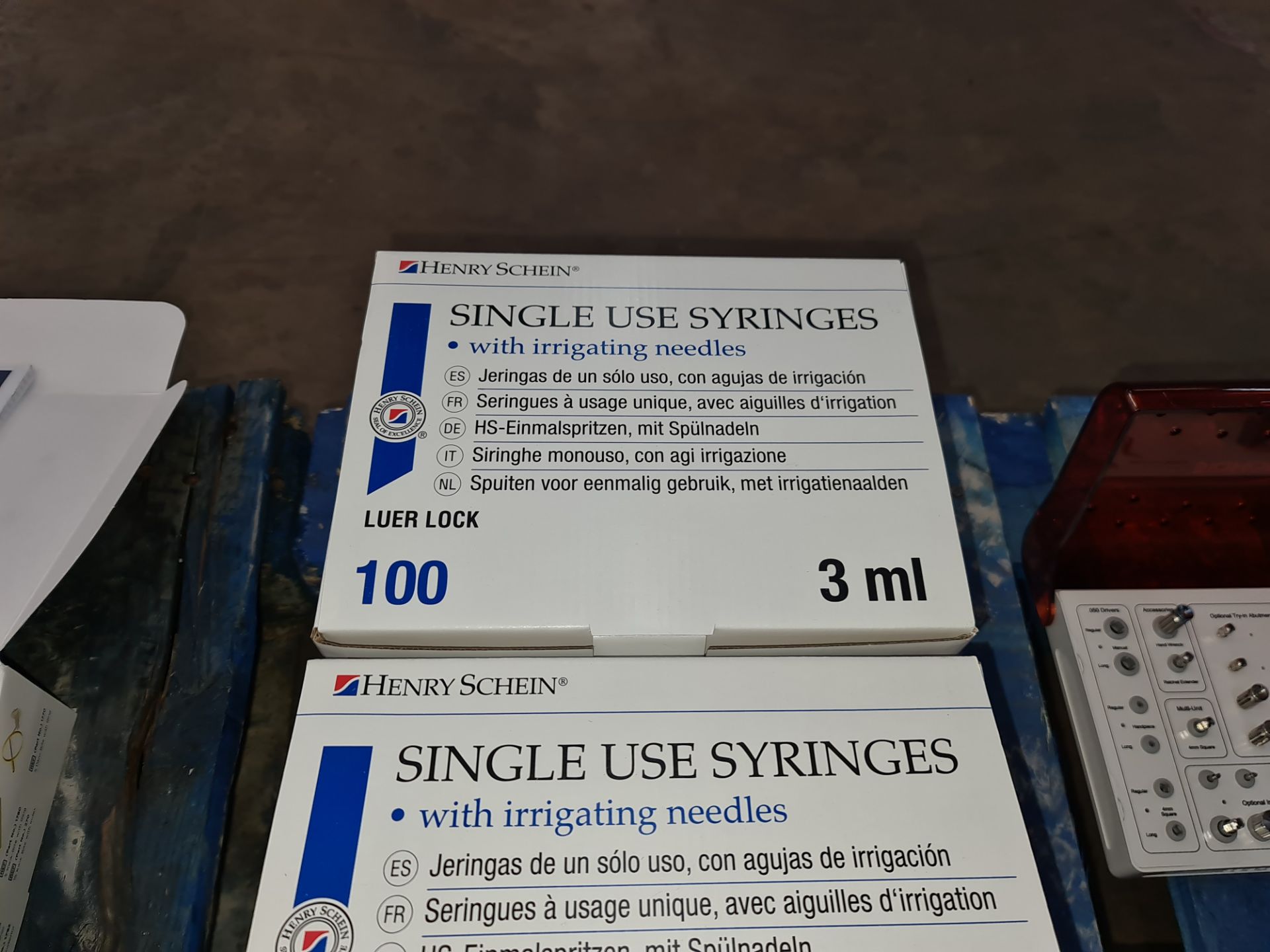 Triple row of dental related consumables & ancillaries including dental needles, single use syringes - Image 8 of 21