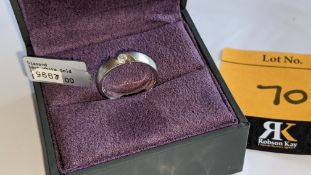 18ct white gold ring with 0.10 central stone. RRP £995
