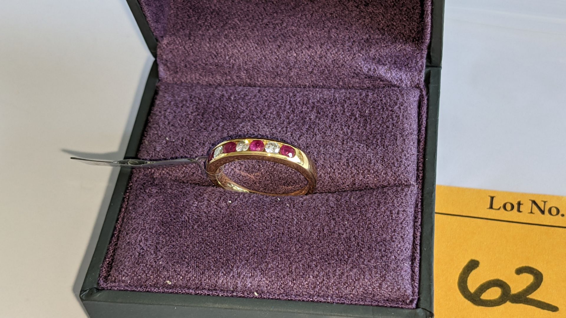 18ct yellow gold ring with rubies & what are assumed to be diamonds. RRP £575 - Image 5 of 14