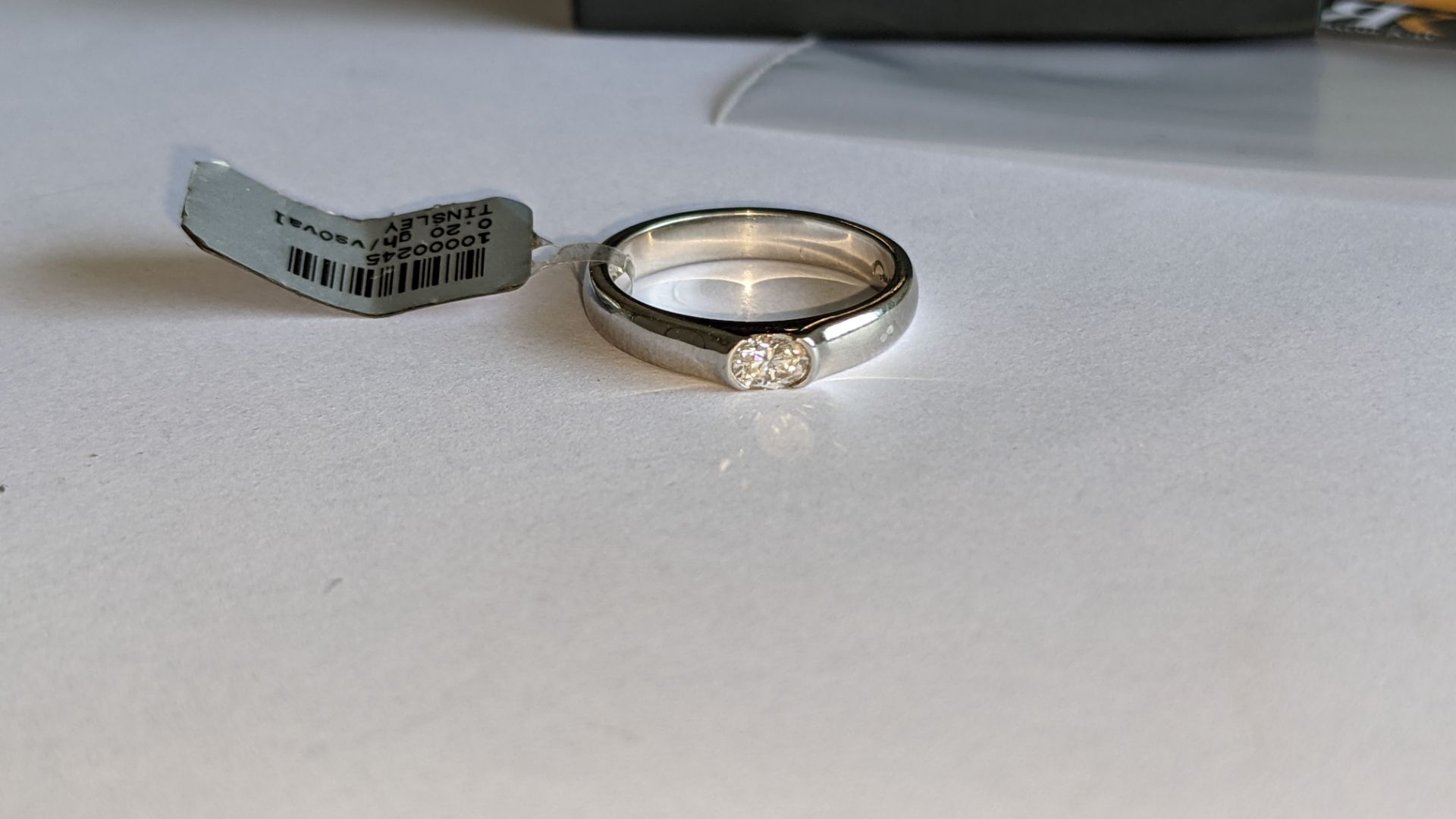 Platinum 950 & diamond ring with 0.20ct GH/VS0 oval shaped diamond RRP £1,616 - Image 7 of 17