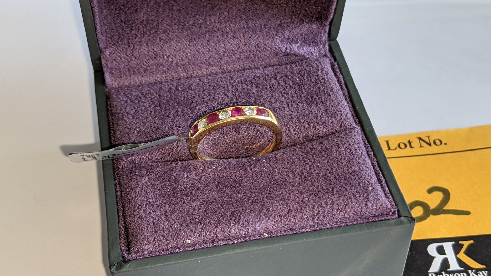 18ct yellow gold ring with rubies & what are assumed to be diamonds. RRP £575 - Image 3 of 14