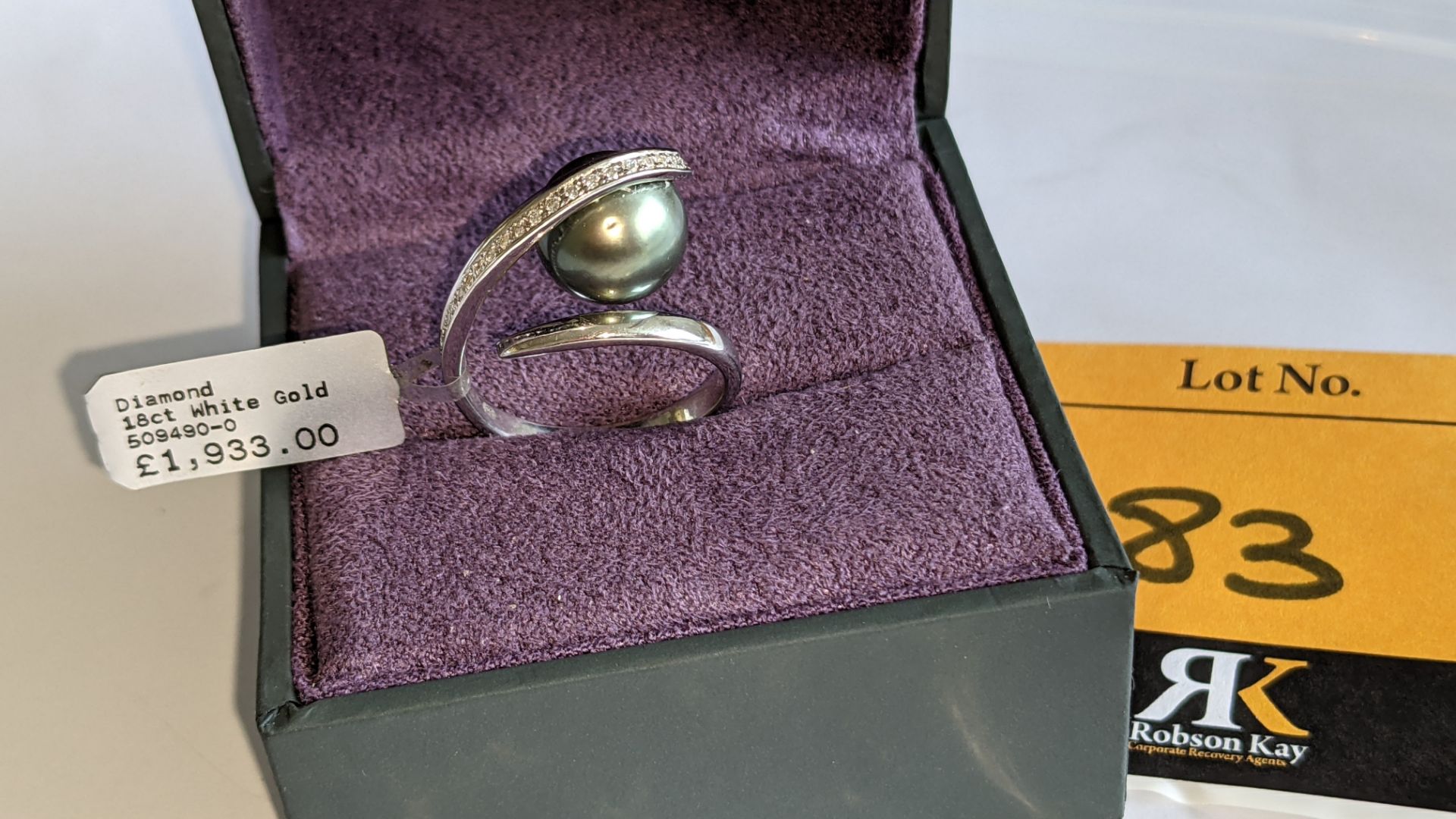 18ct white gold diamond & Tahitian pearl ring with 0.069ct of diamonds. RRP £1,933