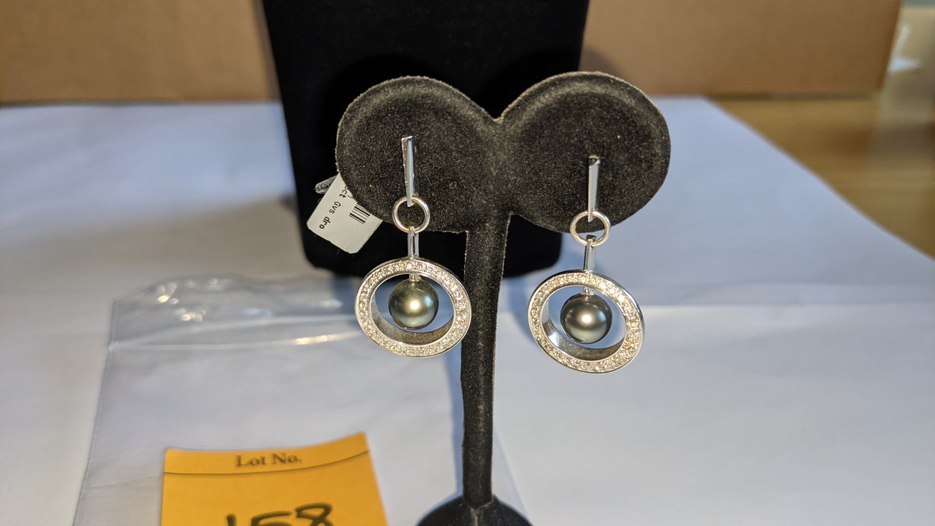 Pair of 18ct white gold, diamond & pearl drop earrings. 0.58ct G/VS total ctw of diamonds. RRP £3,05 - Image 5 of 11