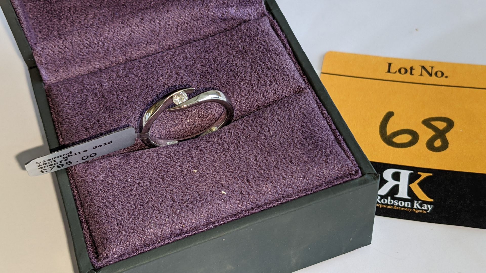 18ct white gold & diamond ring. RRP £795