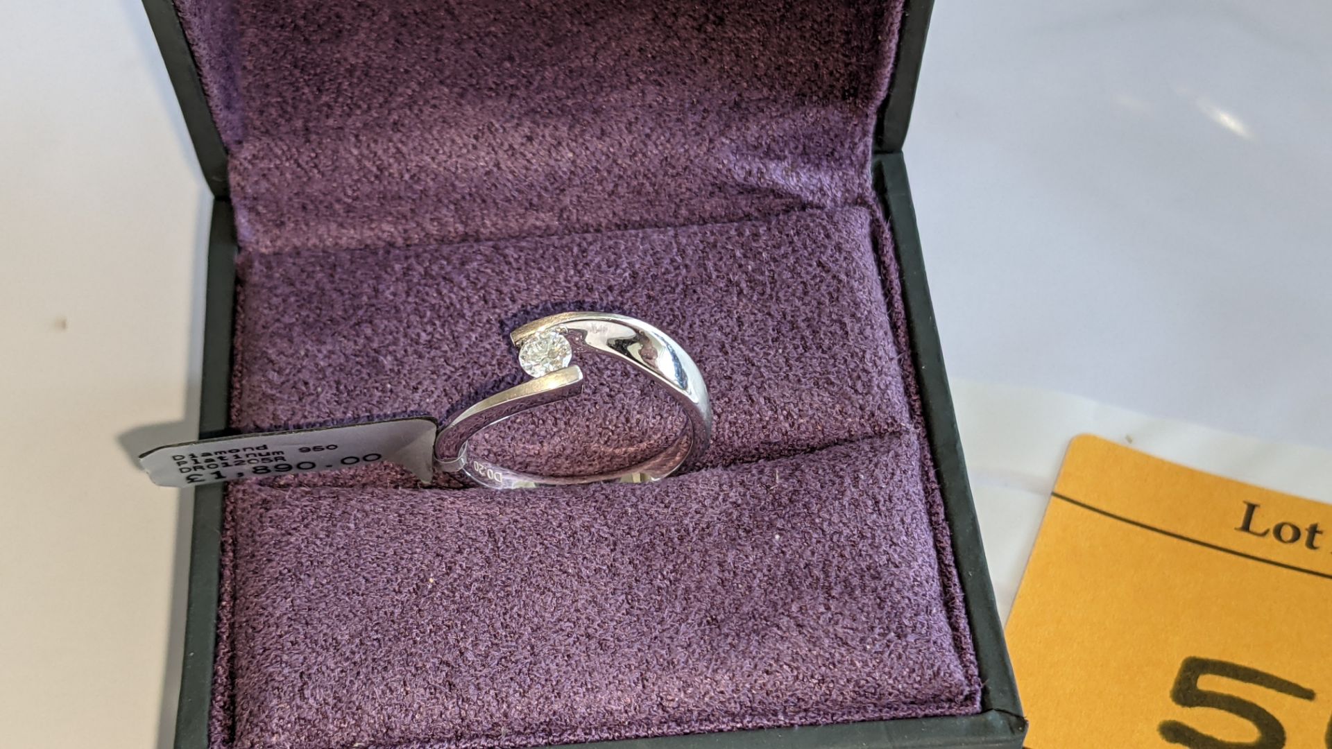 Platinum 950 ribbon ring with 0.20ct central stone. RRP £1,890 - Image 3 of 14