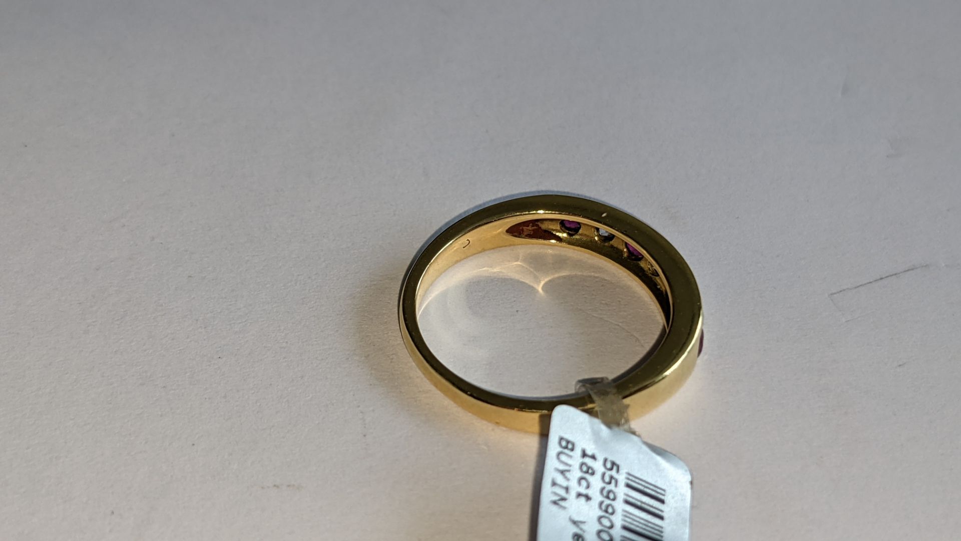 18ct yellow gold ring with rubies & what are assumed to be diamonds. RRP £575 - Image 10 of 14