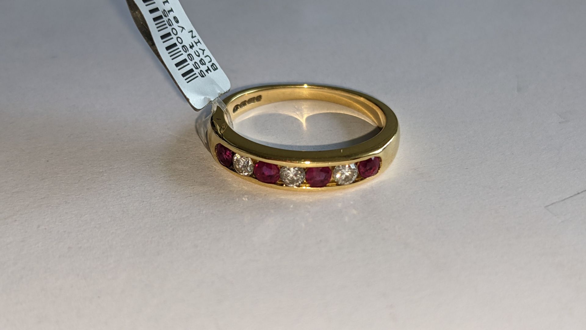 18ct yellow gold ring with rubies & what are assumed to be diamonds. RRP £575 - Image 6 of 14