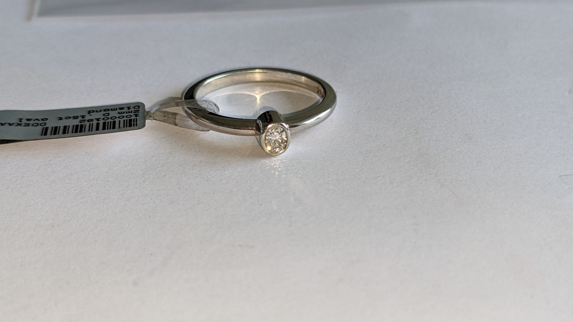 Platinum 950 & diamond ring with 0.15ct oval diamond RRP £988 - Image 7 of 14