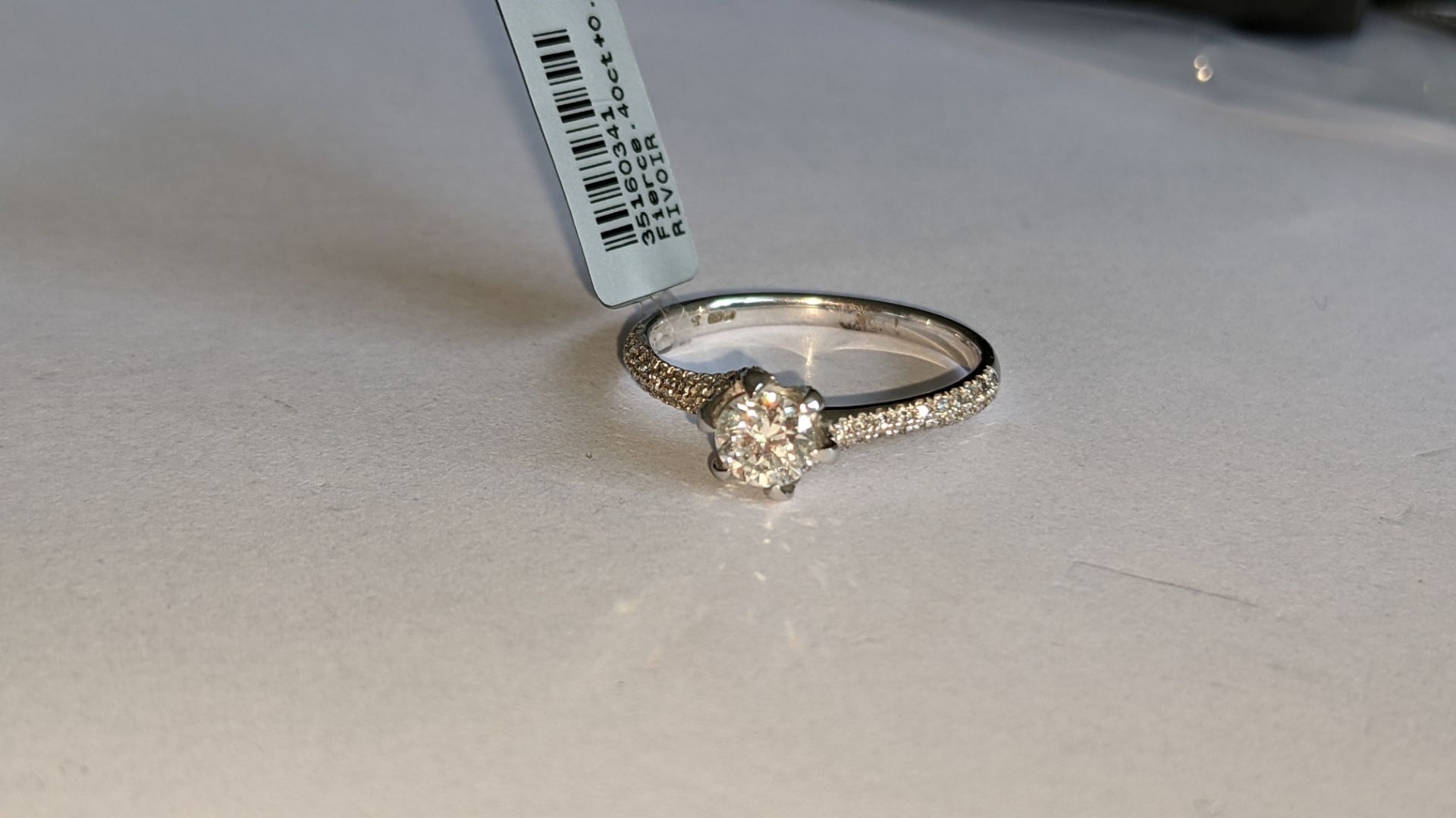 18ct white gold ring with central diamond weighing 0.40ct & diamonds on both shoulders weighing a to - Image 9 of 16