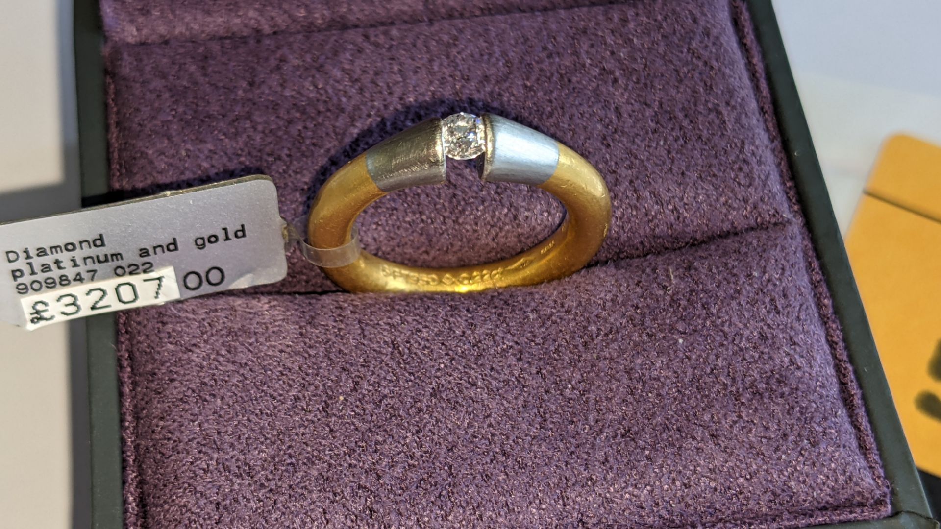 Platinum & yellow gold ring with 0.22ct central brilliant cut diamond. RRP £3,207 - Image 6 of 14