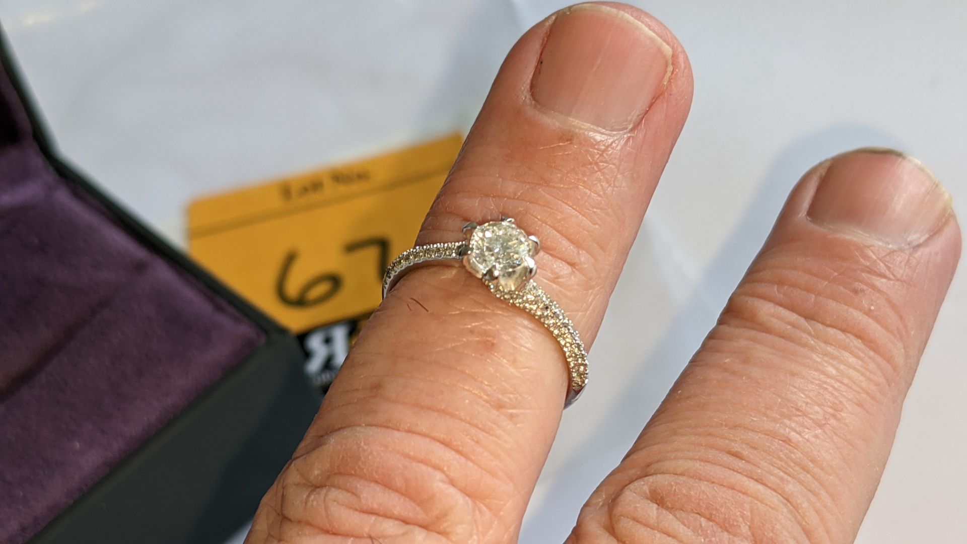 18ct white gold ring with central diamond weighing 0.40ct & diamonds on both shoulders weighing a to - Image 15 of 16