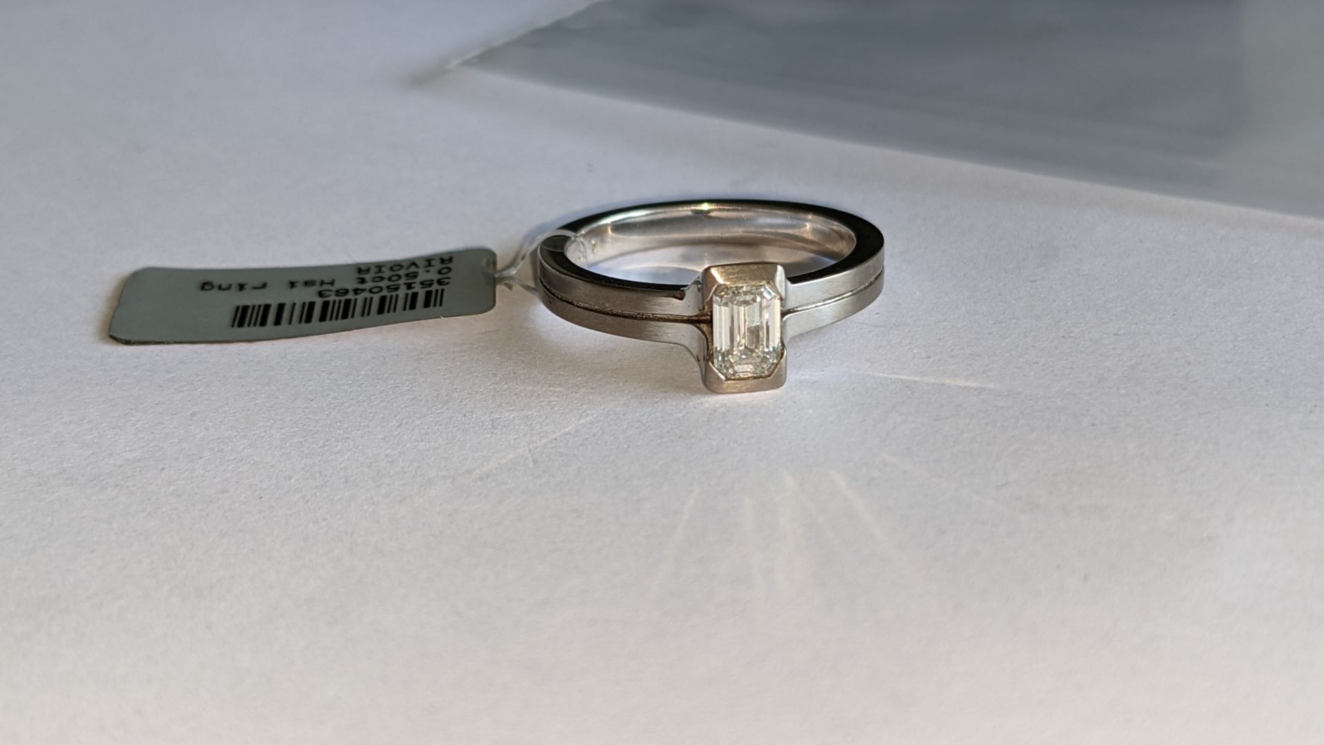 18ct white gold & diamond ring with 0.50ct H/Si diamond RRP £3,334 - Image 7 of 16