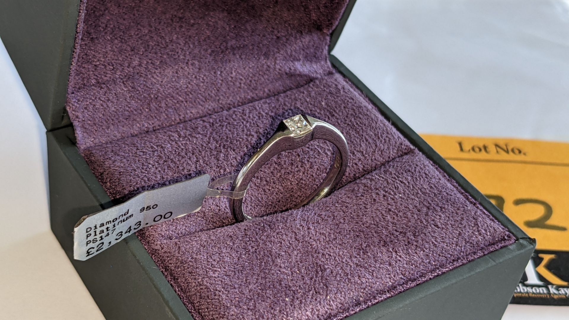 Platinum 950 ring with central 0.25ct diamond. RRP £2,343 - Image 5 of 15