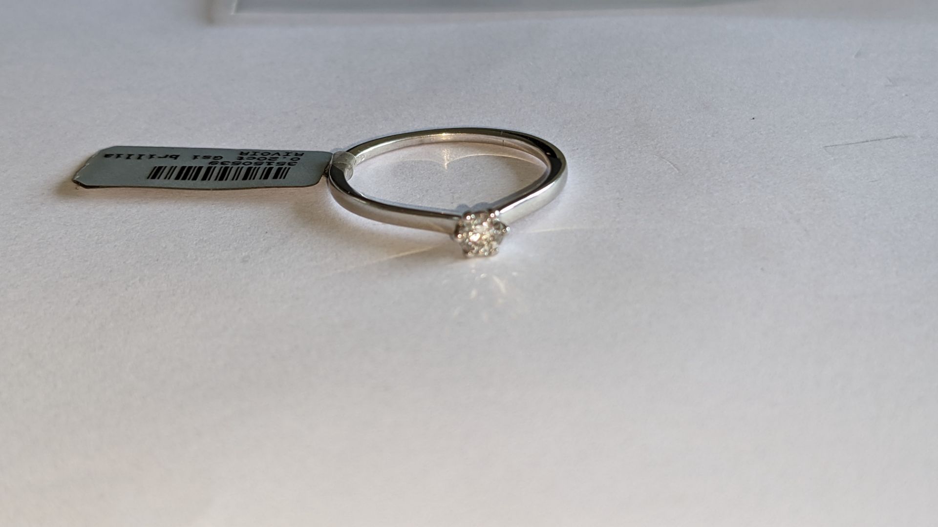 18ct white gold & diamond ring with 0.20ct G/Si brilliant cut diamond RRP £1,152 - Image 6 of 17