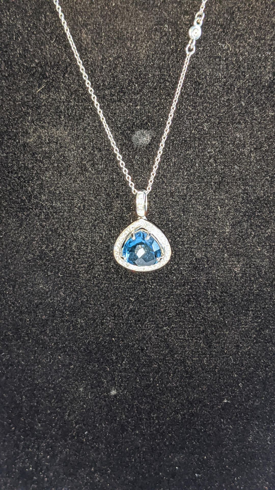 18ct white gold, topaz & diamond pendant with 0.21ct of diamonds. RRP £1,496. This lot includes a wh - Image 4 of 12