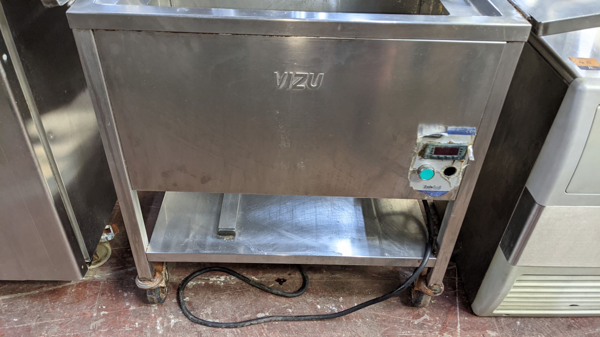 Vizu stainless steel breading table (chicken) - tray missing - Image 9 of 9