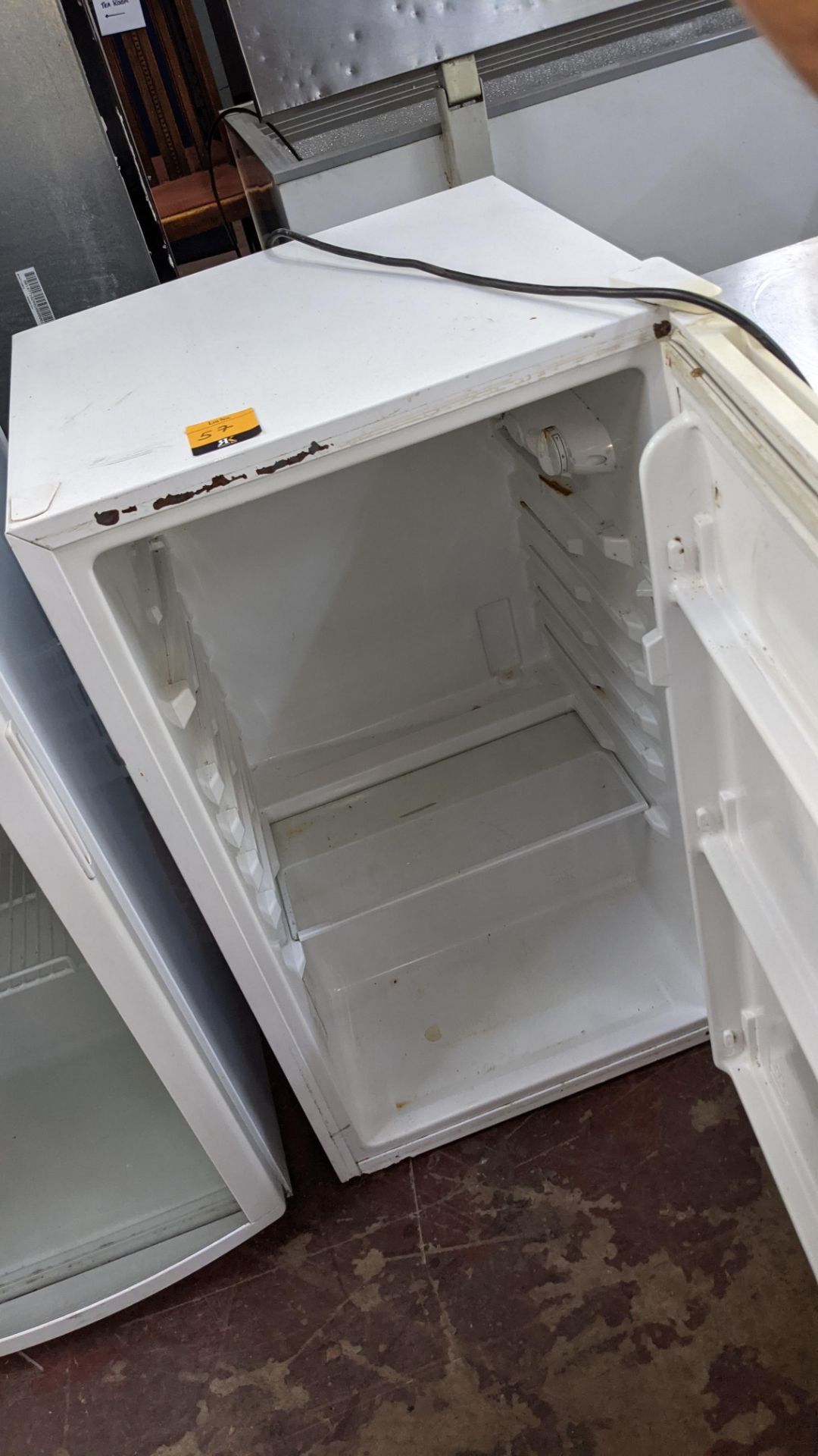 Counter height fridge - Image 3 of 5