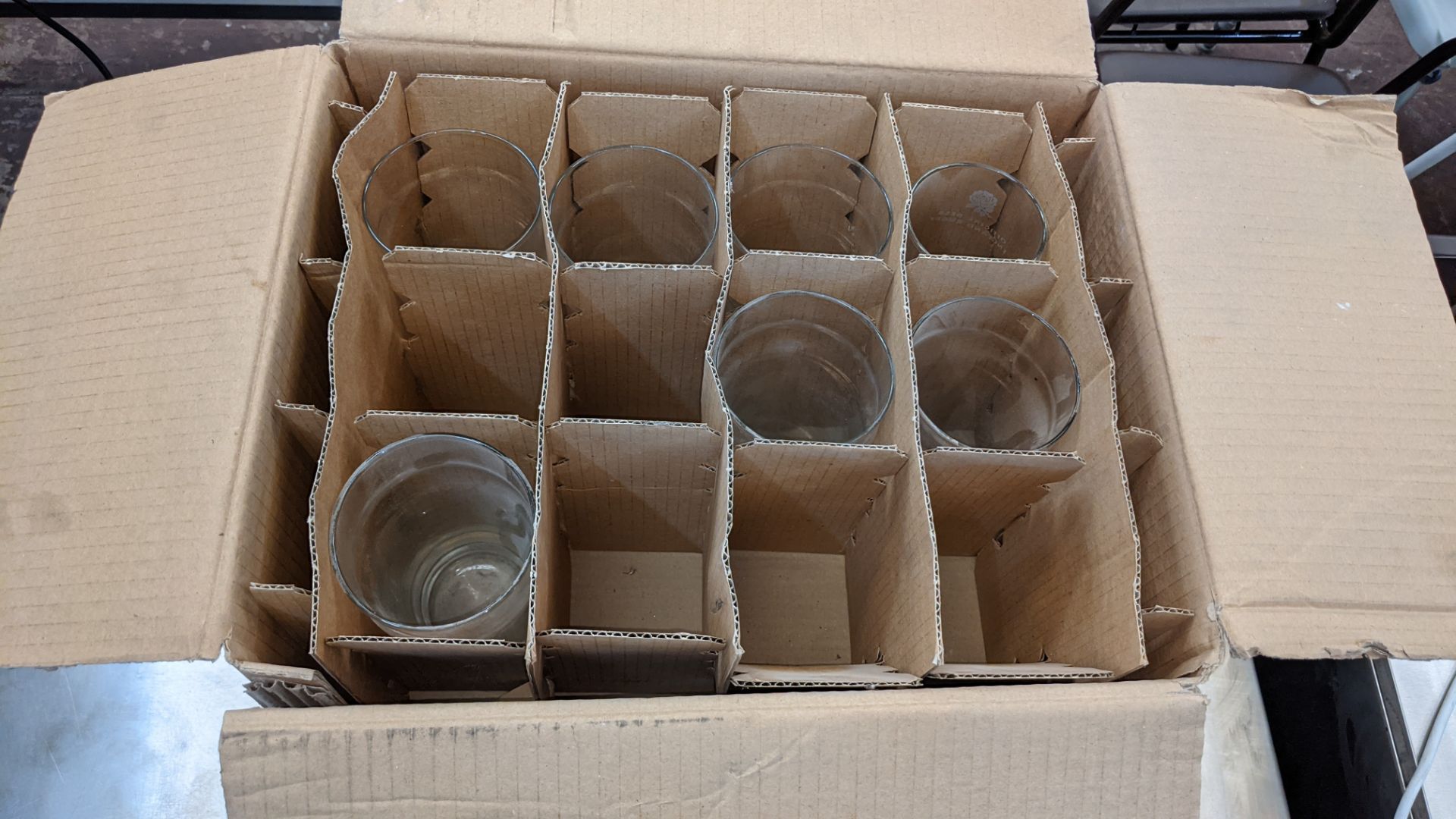 Box of beer glasses NB. The box is not full - Image 3 of 5