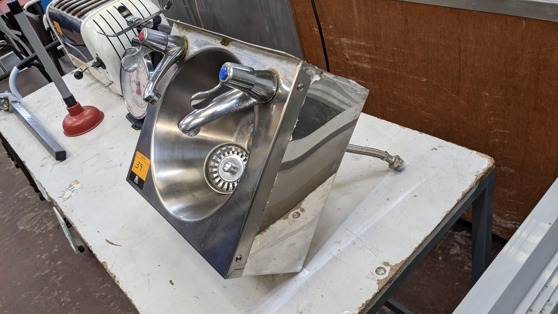 Stainless steel wall mountable hand washing basin including hot & cold taps - Image 5 of 5