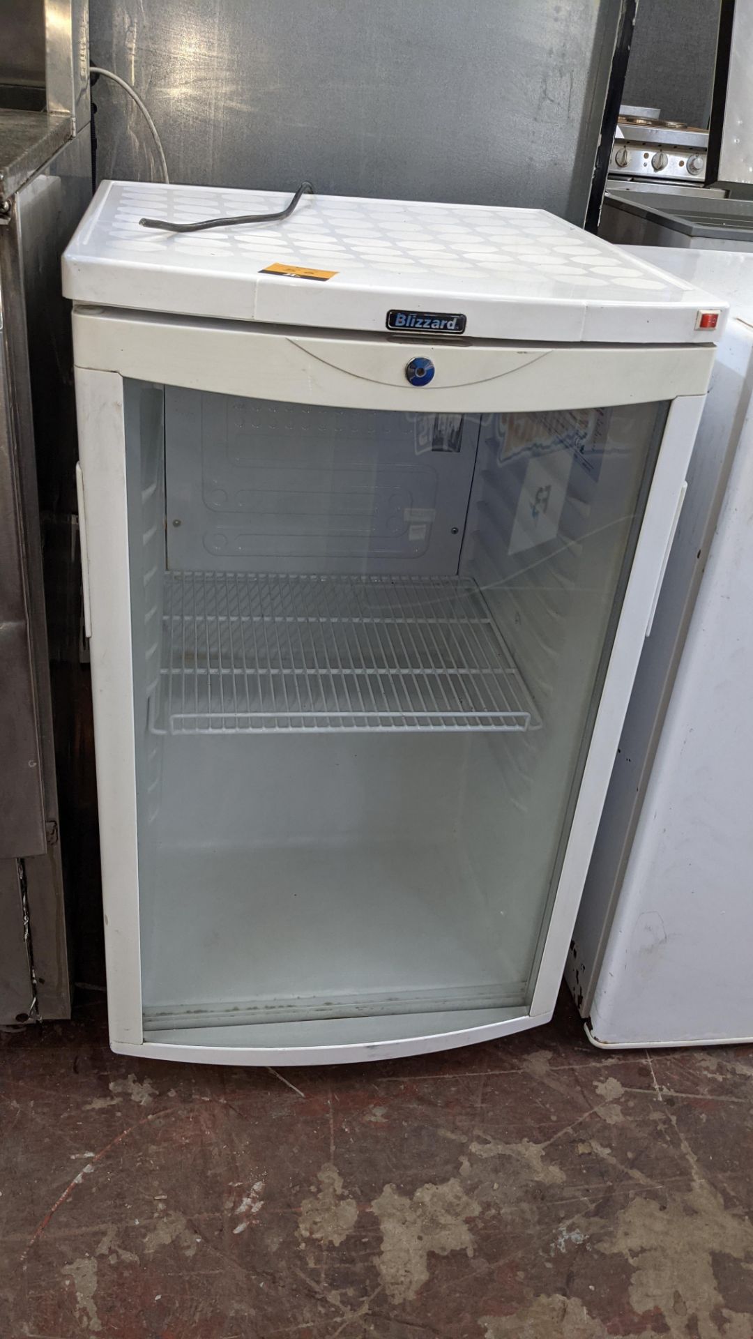 Blizzard counter height clear front fridge - Image 3 of 5