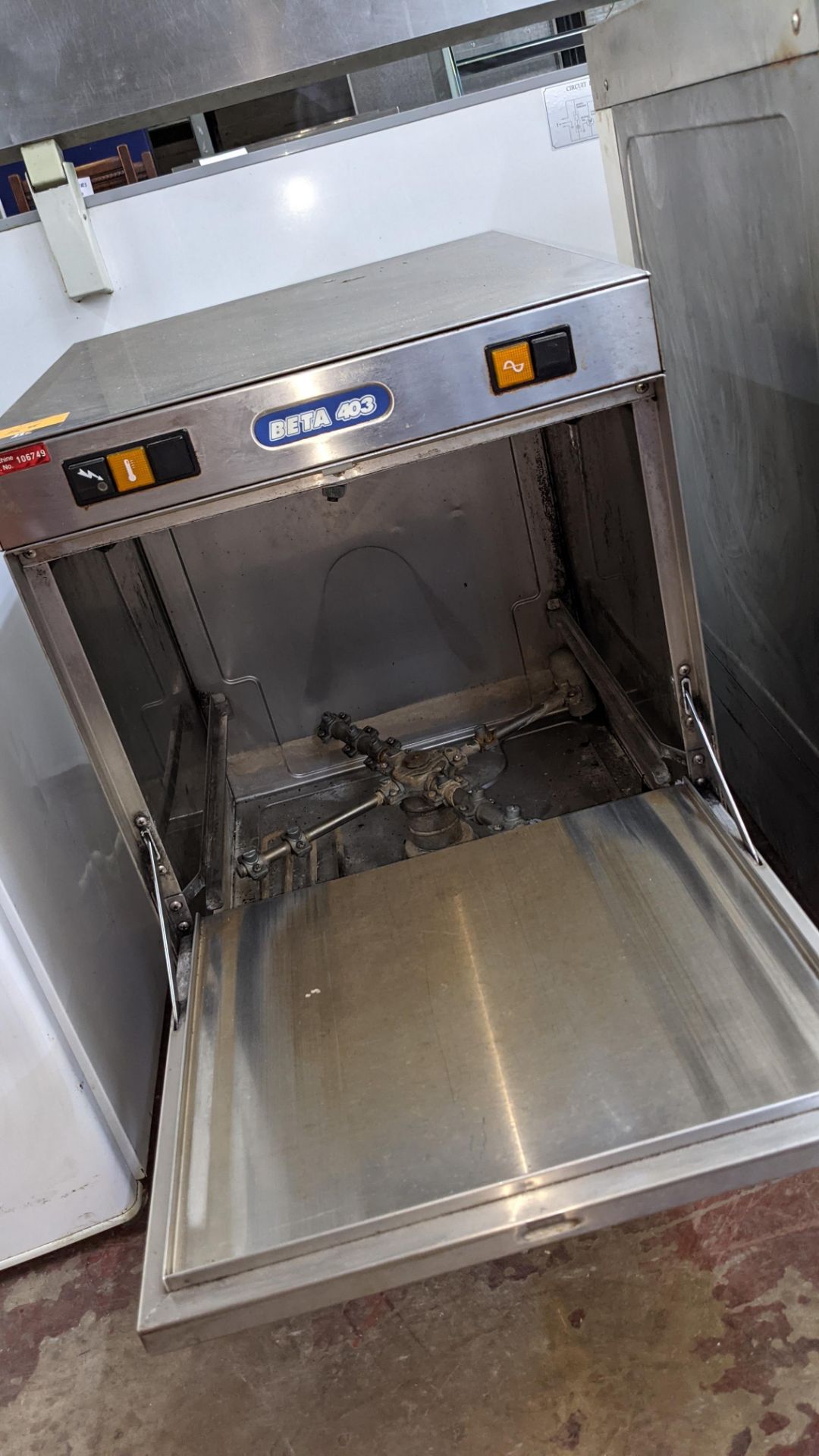 Beta 403 stainless steel commercial glass washer - Image 4 of 6