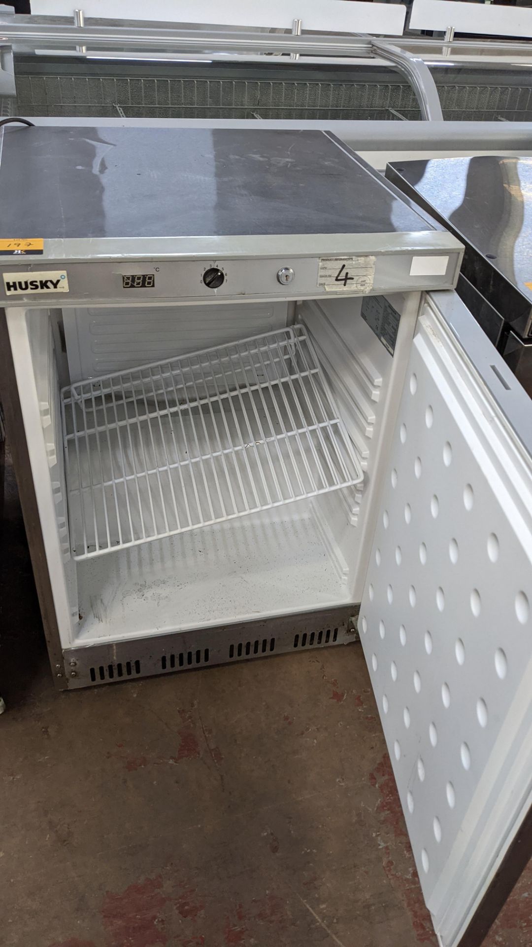 Husky silver under counter fridge - Image 3 of 5