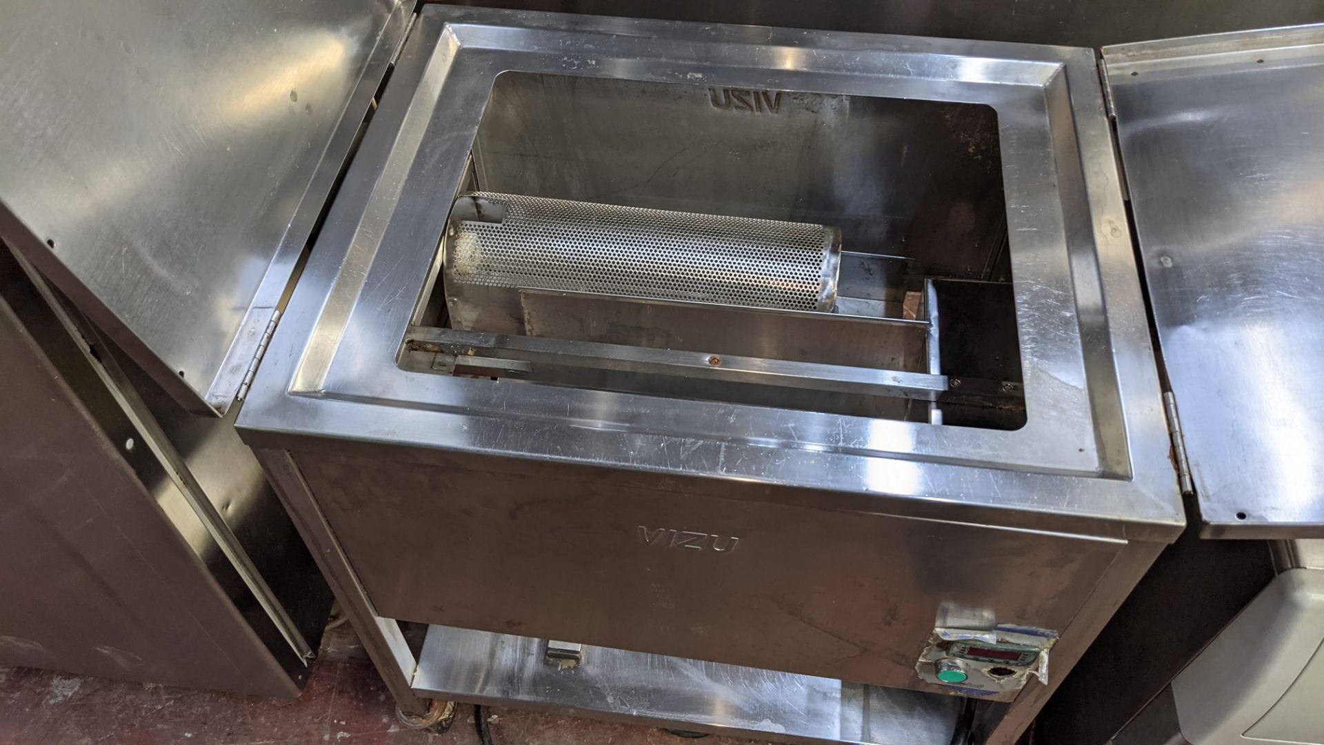 Vizu stainless steel breading table (chicken) - tray missing - Image 6 of 9