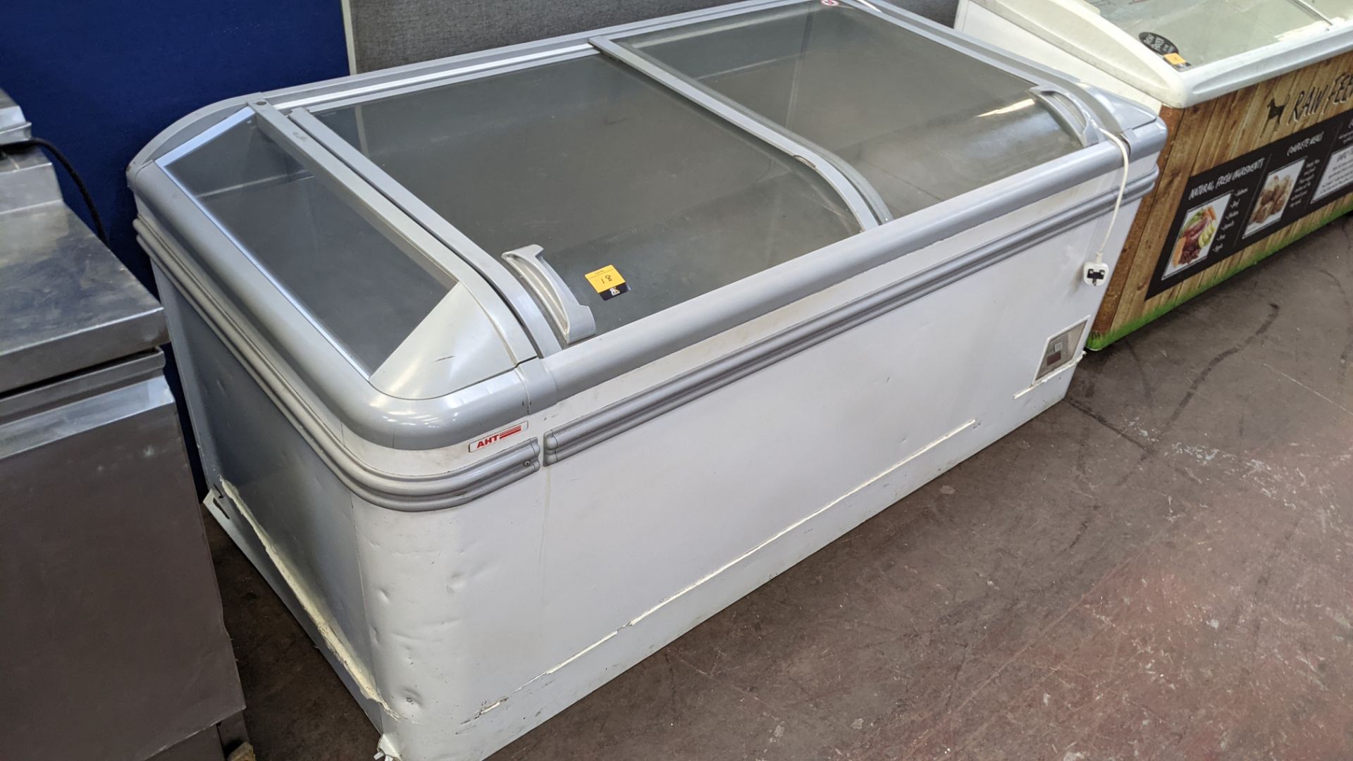 AHT very large clear topped chest freezer measuring 1830mm x 850mm - Image 2 of 7