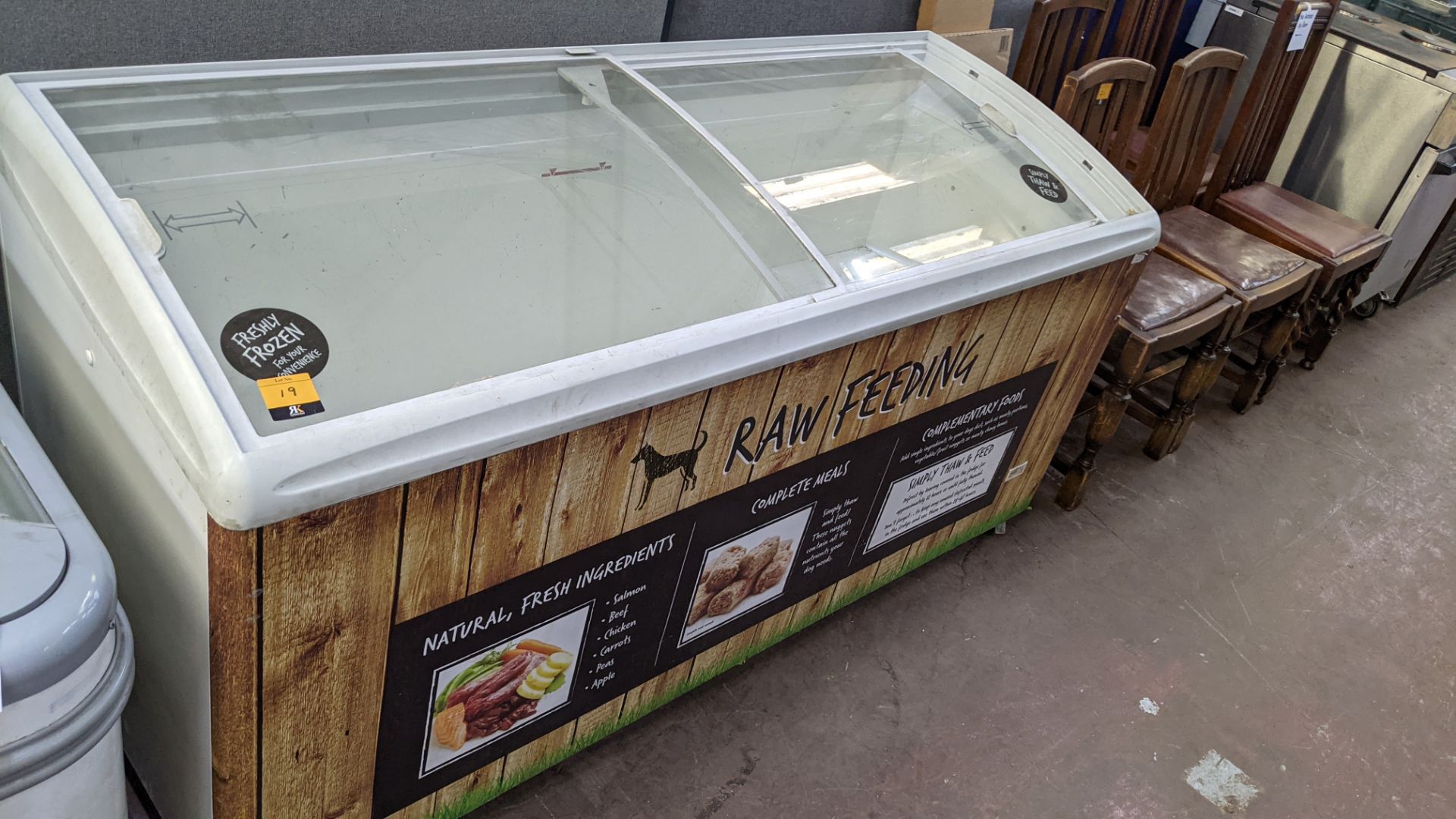 Clear topped chest freezer on wheels measuring approx. 1550mm x 660mm - Image 2 of 7