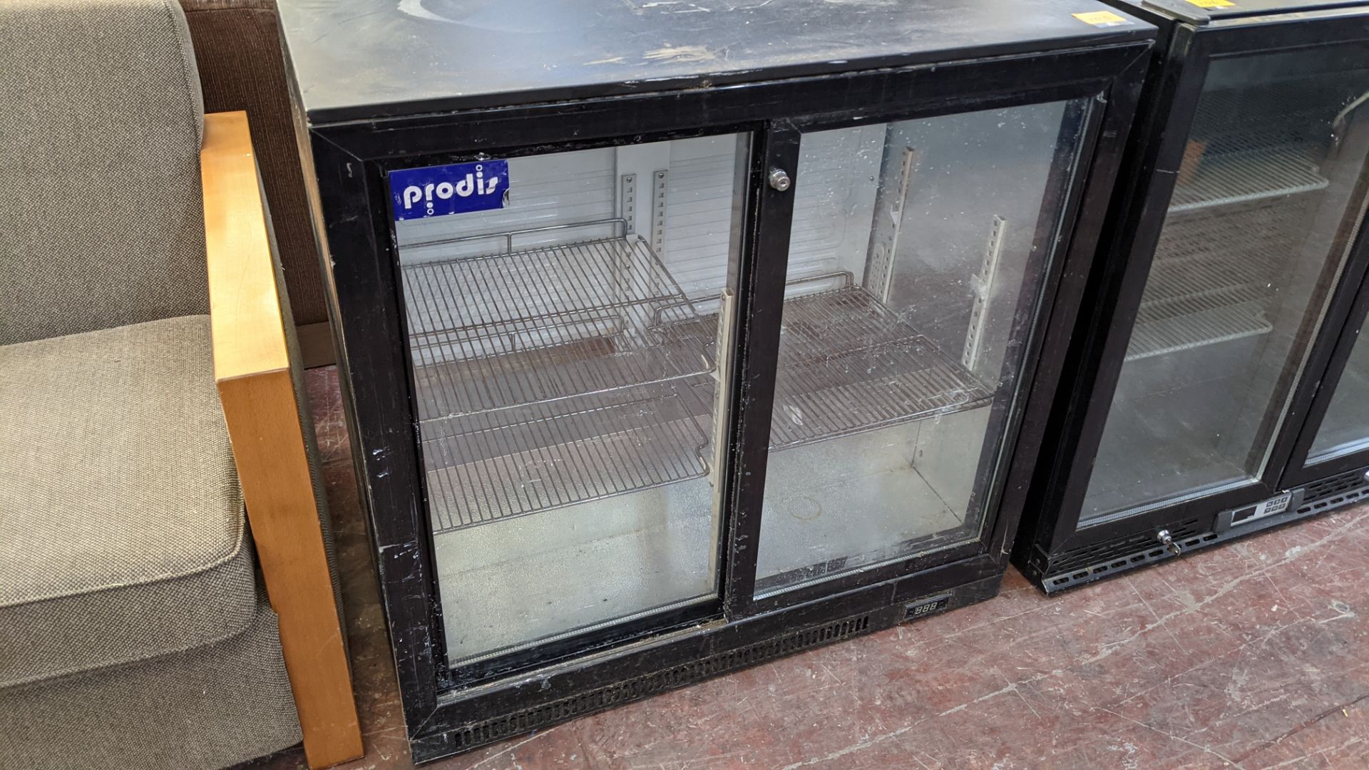 Prodis black twin clear sliding door back bar/bottle fridge - Image 3 of 5