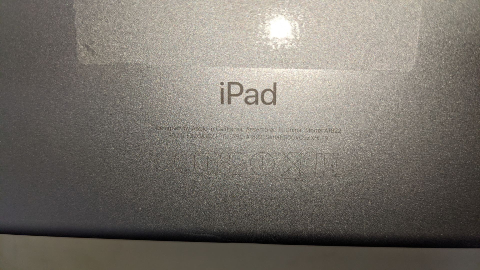 Apple iPad (space grey) 5th generation 32Gb Wi-Fi 9.7" Retina screen. Product code A1822. Apple A9 - Image 12 of 14