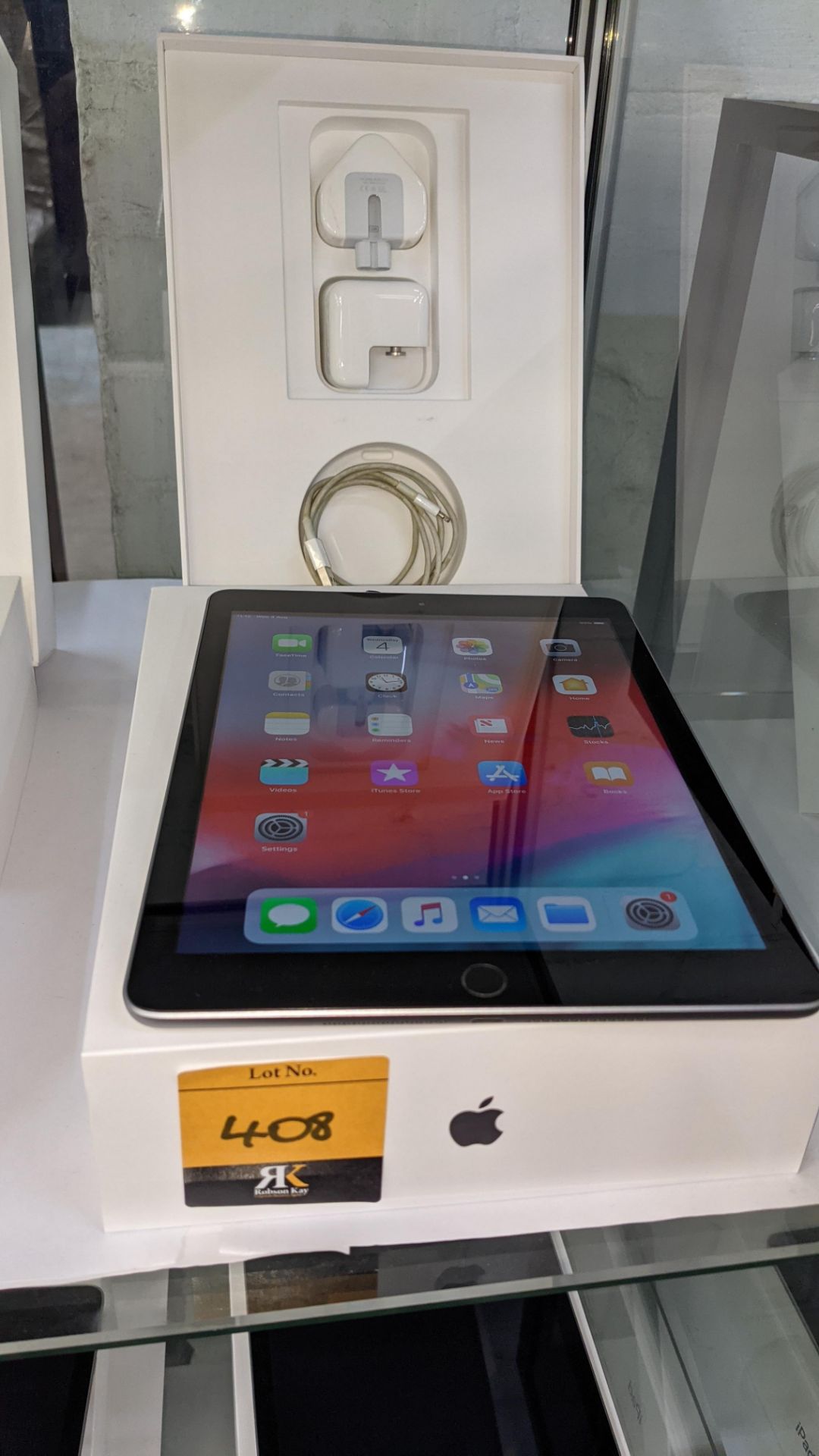Apple iPad (space grey) 5th generation 32Gb Wi-Fi 9.7" Retina screen. Product code A1822. Apple A9