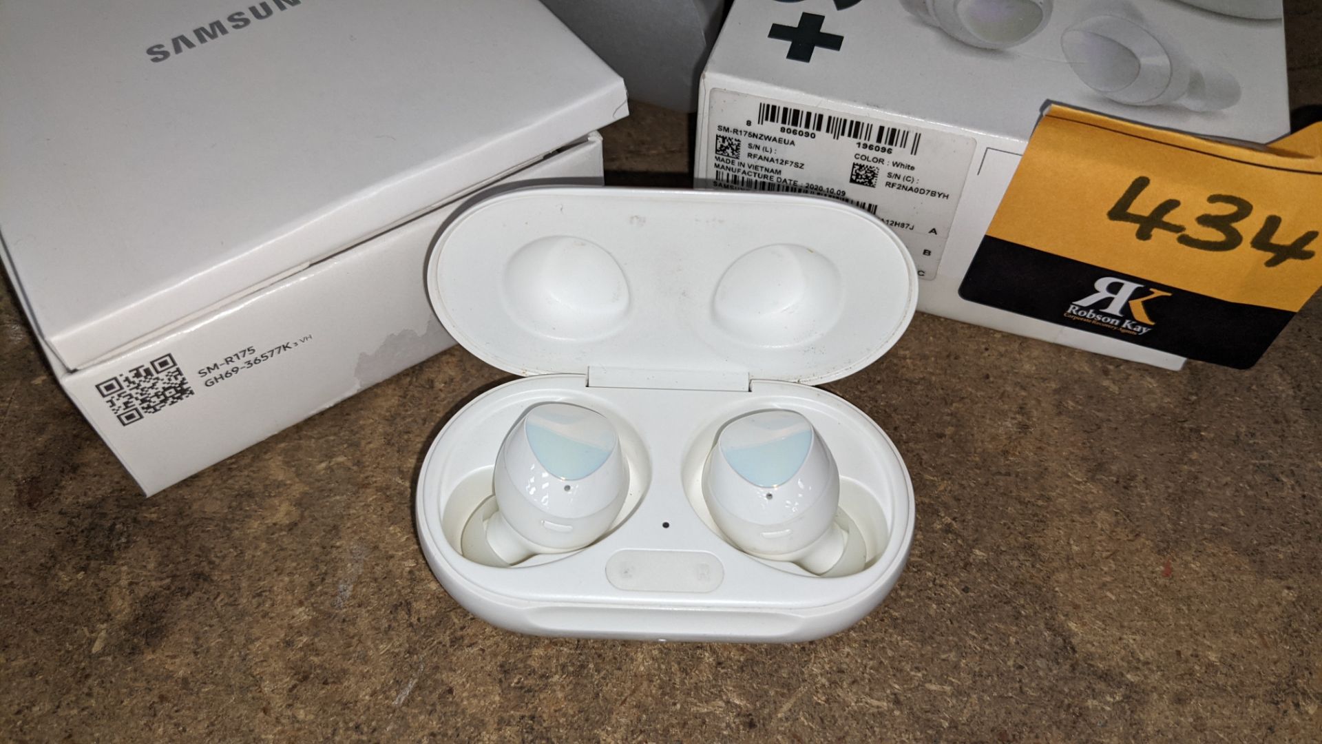 Samsung Galaxy Buds+ wireless earphones including wireless charging case, box & book pack. NB Water - Image 6 of 16