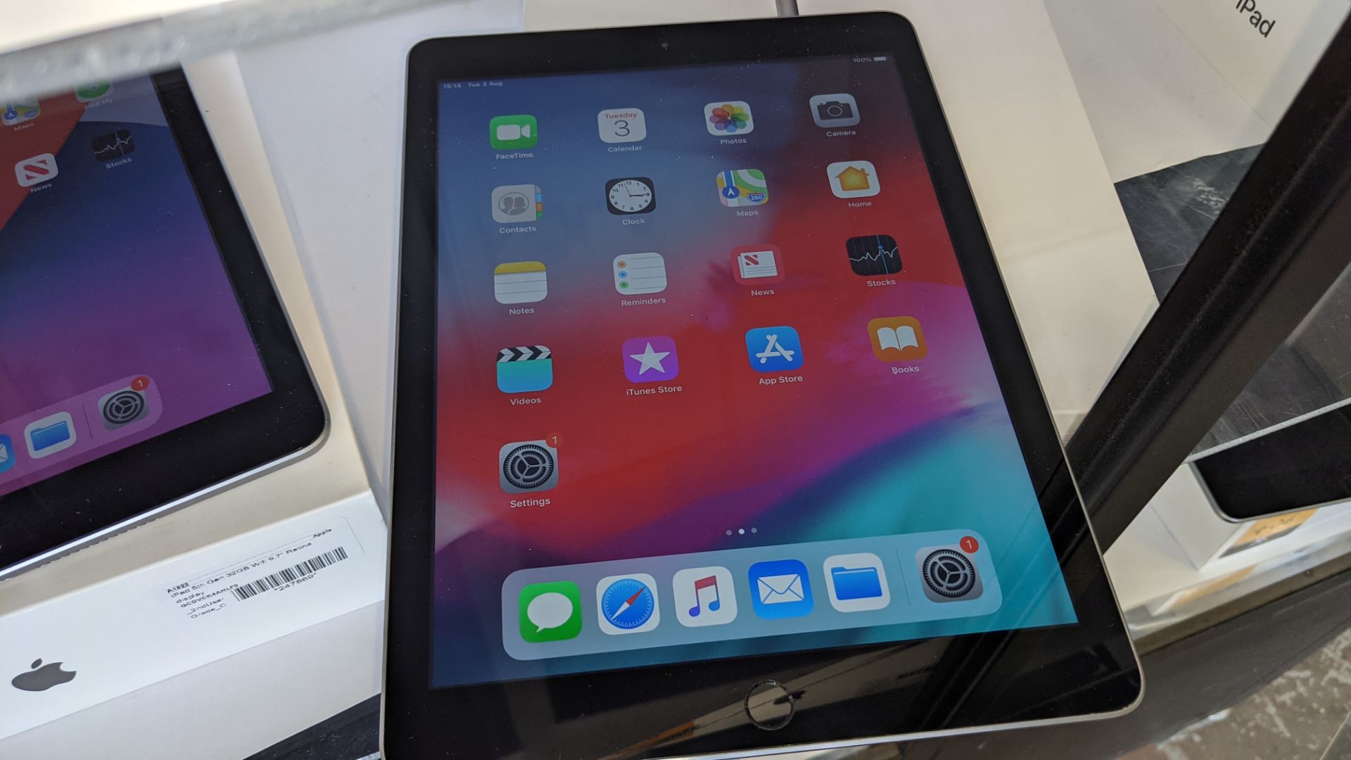 Apple iPad (space grey) 5th generation 32Gb Wi-Fi 9.7" Retina screen. Product code A1822. Apple A9