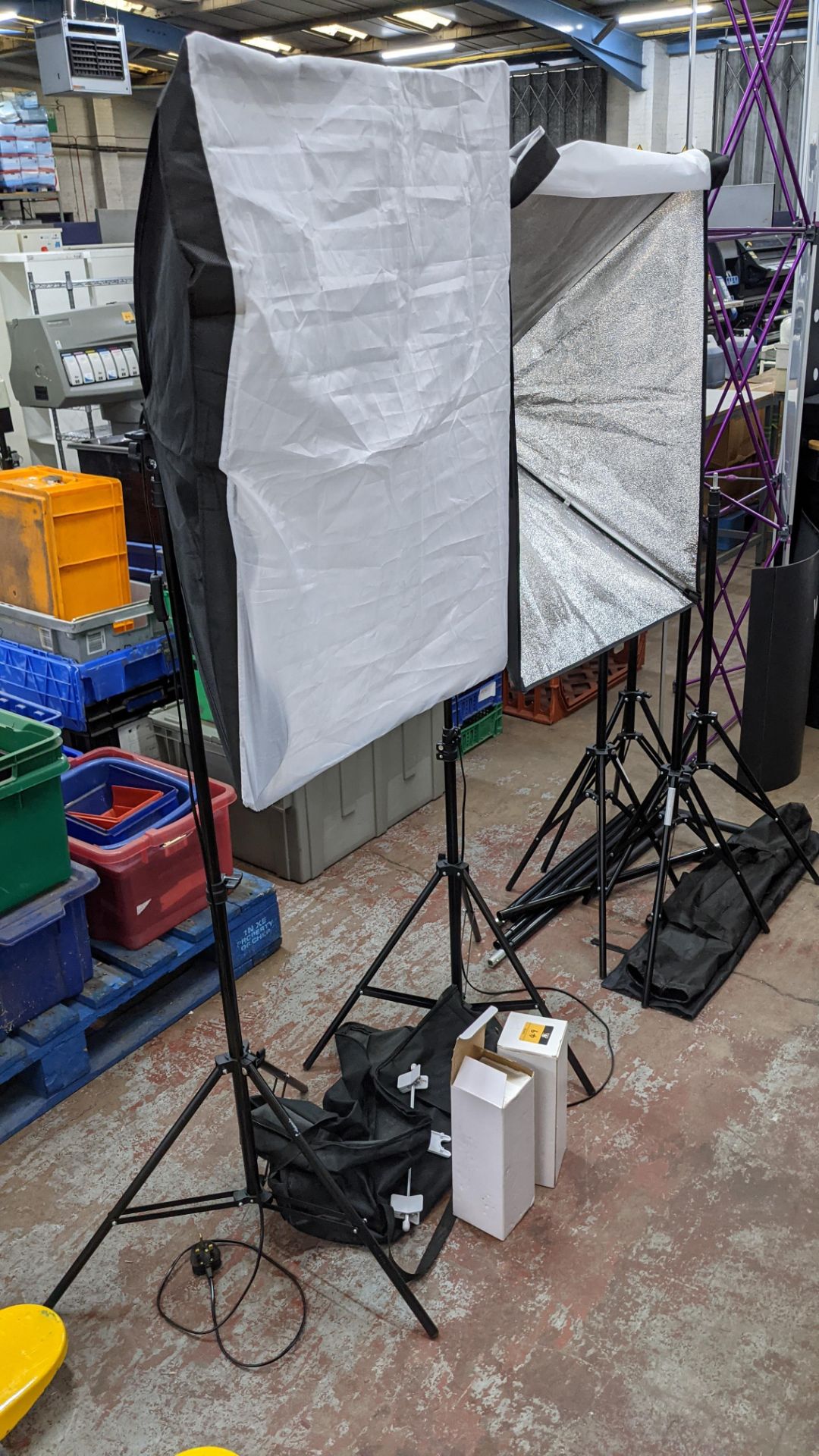 Pair of photography lighting canopies each including tripod & bulb. This lot also includes a carry