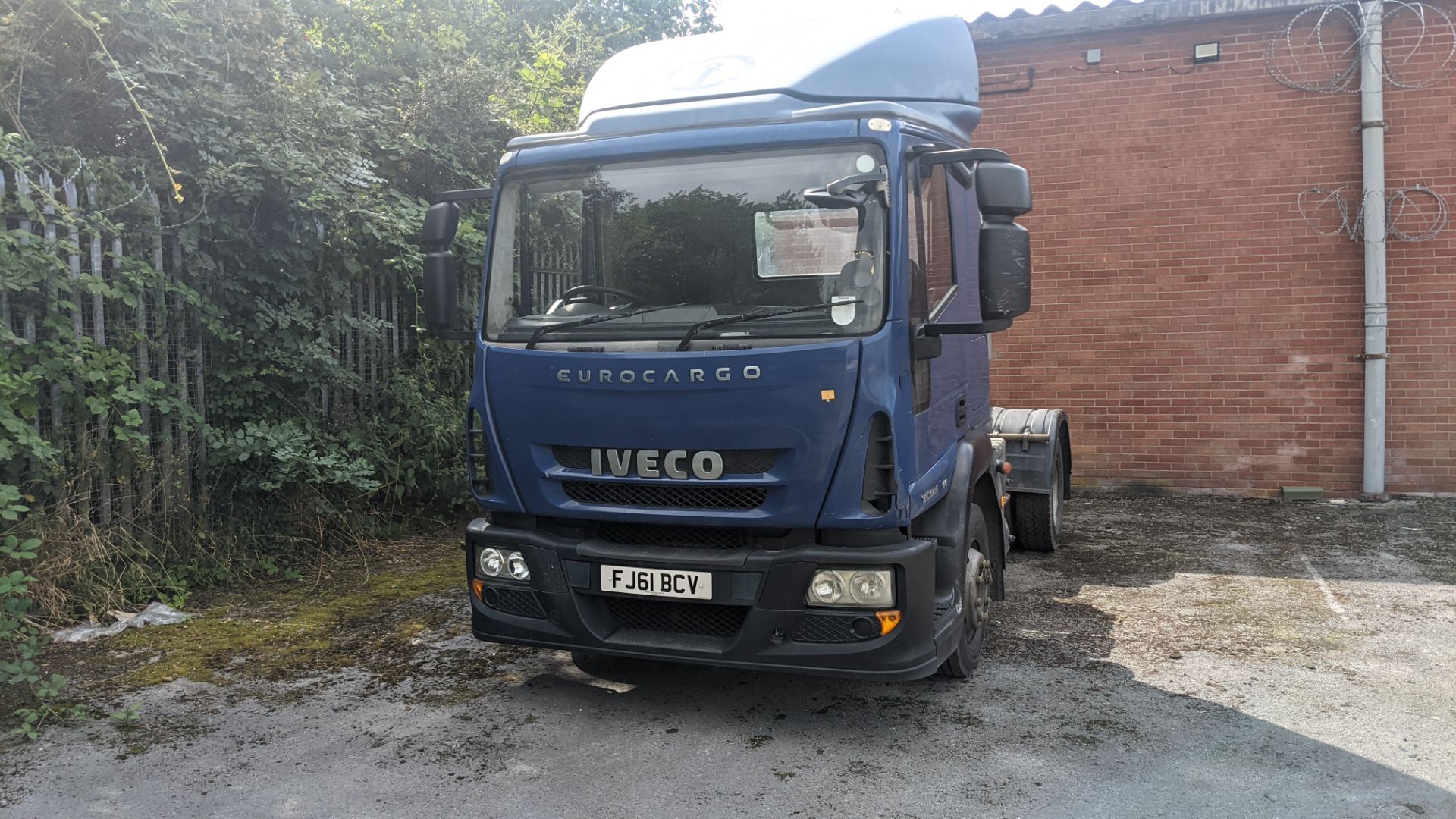 2011 Iveco Euro 120E25 EEV 24 tonne tractor unit, S-Auto gearbox, 5880cc diesel engine. - Image 20 of 42