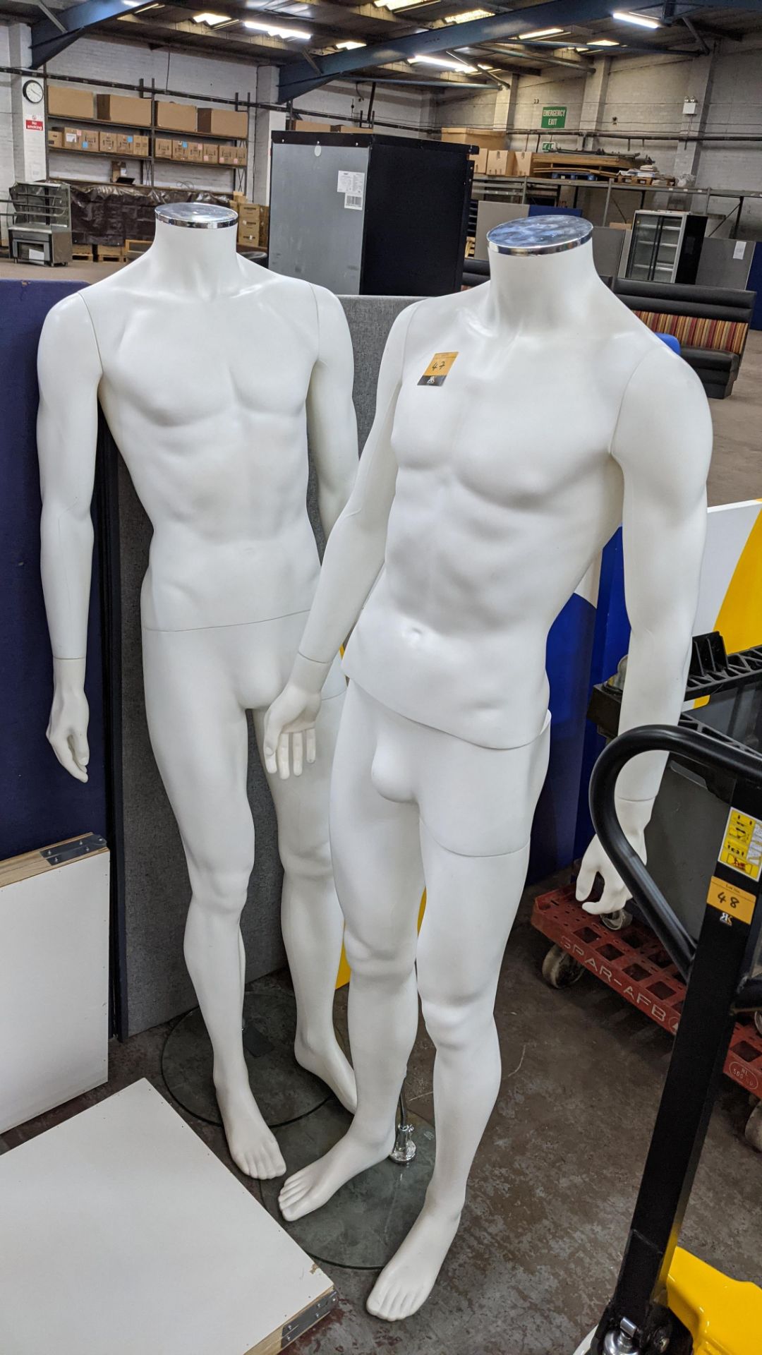 2 off mannequins. NB one of the mannequins is missing the pole that sits between the glass base & t - Image 3 of 5