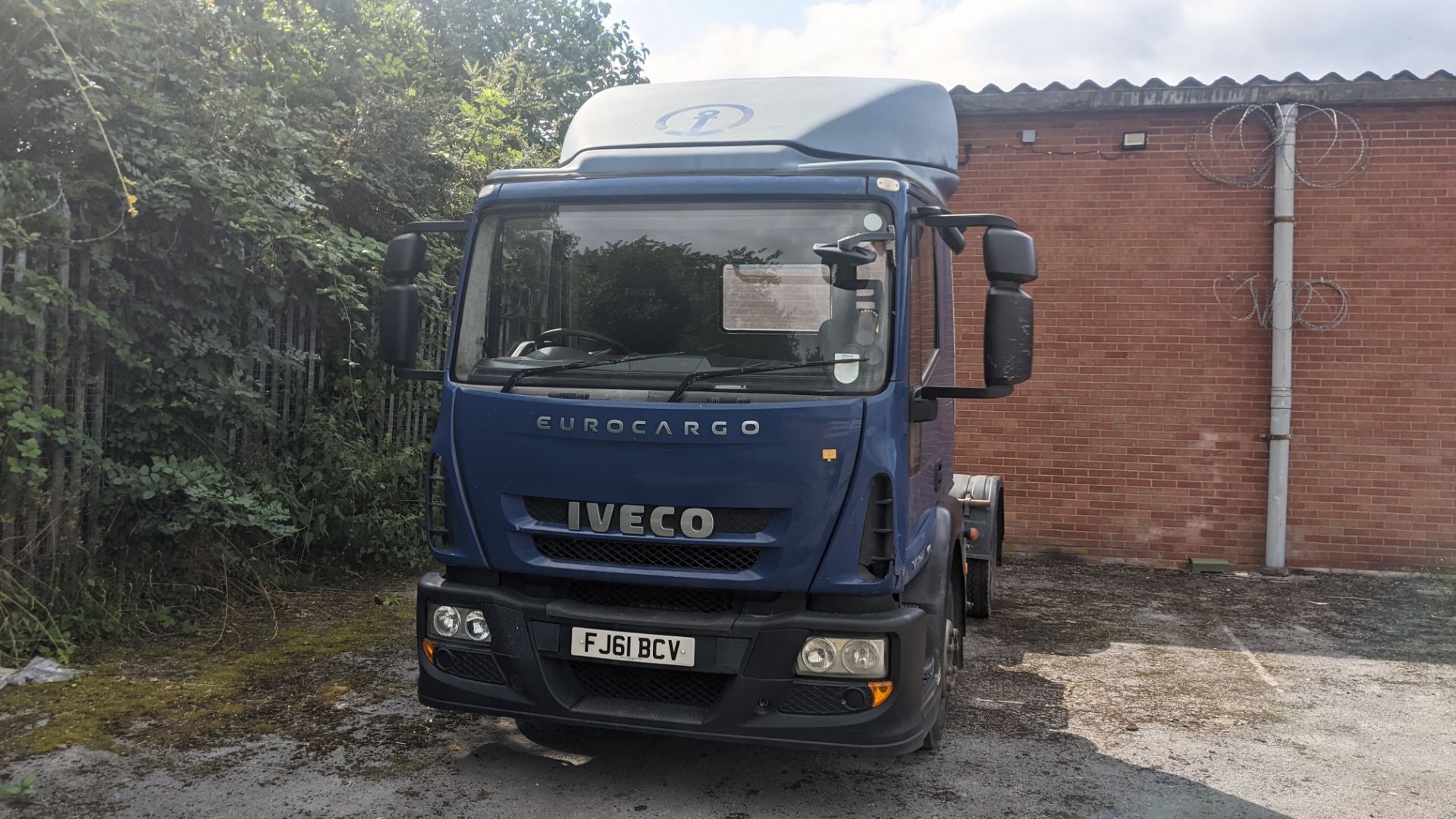 2011 Iveco Euro 120E25 EEV 24 tonne tractor unit, S-Auto gearbox, 5880cc diesel engine. - Image 21 of 42