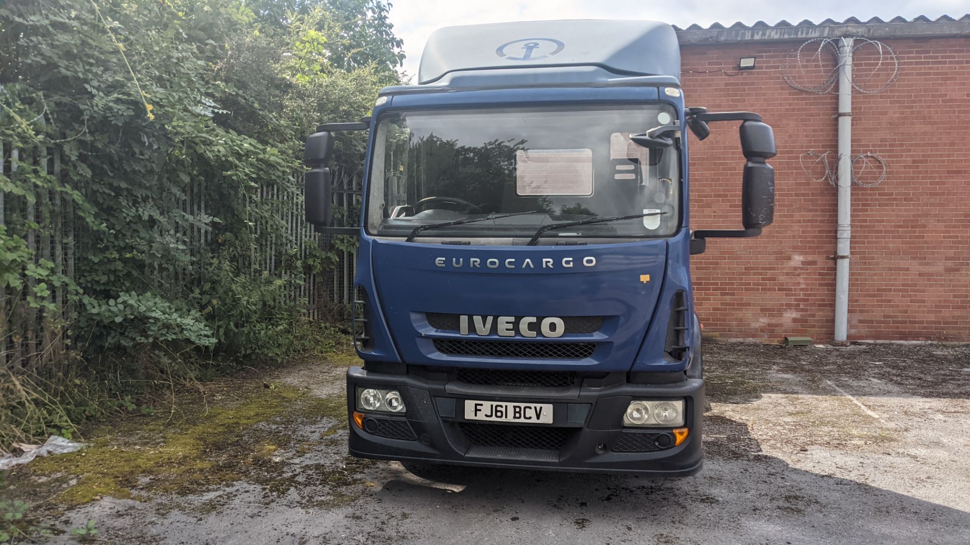 2011 Iveco Euro 120E25 EEV 24 tonne tractor unit, S-Auto gearbox, 5880cc diesel engine. - Image 22 of 42