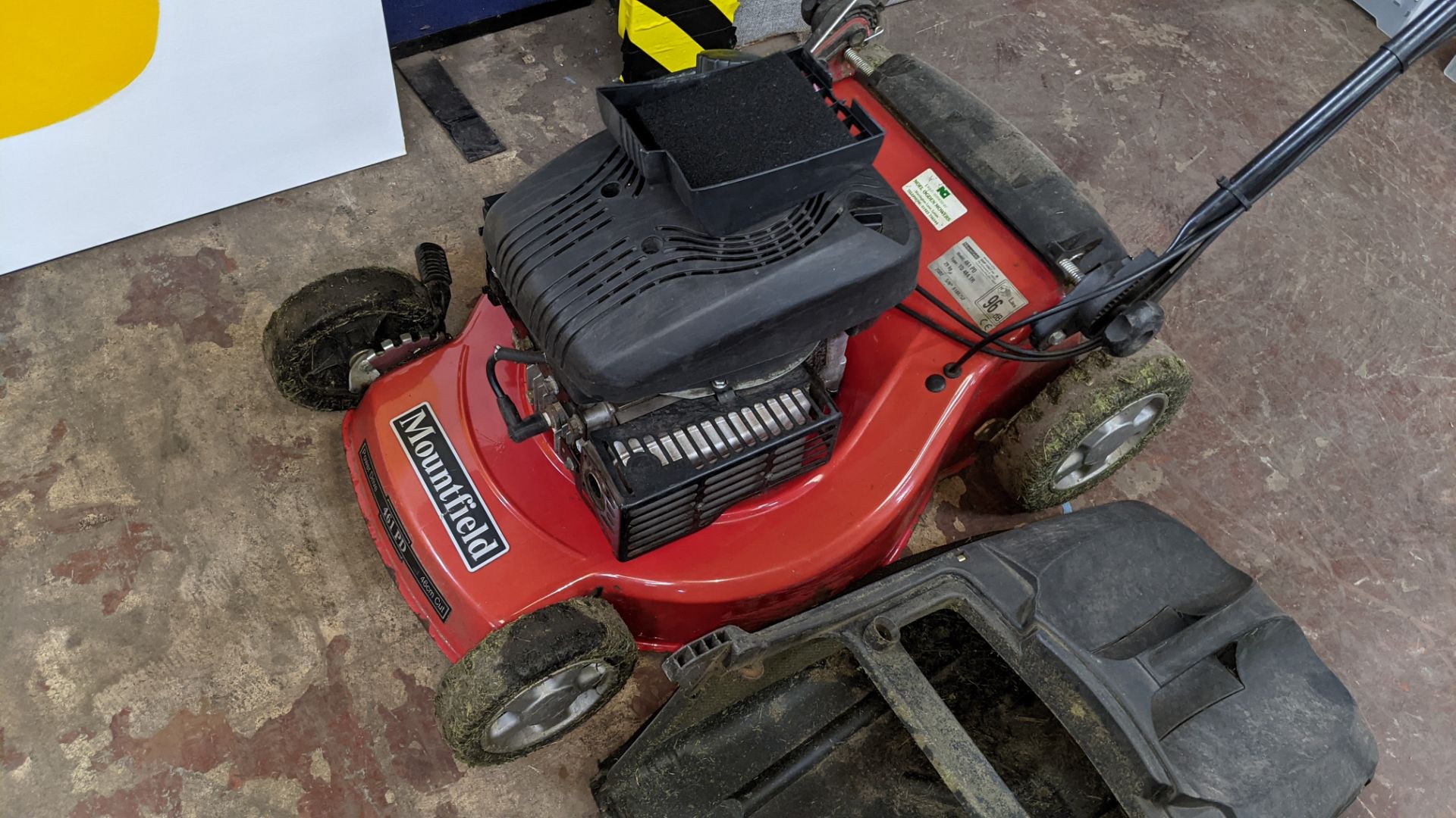 Mountfield 461PD 46cm petrol lawnmower - Image 2 of 15