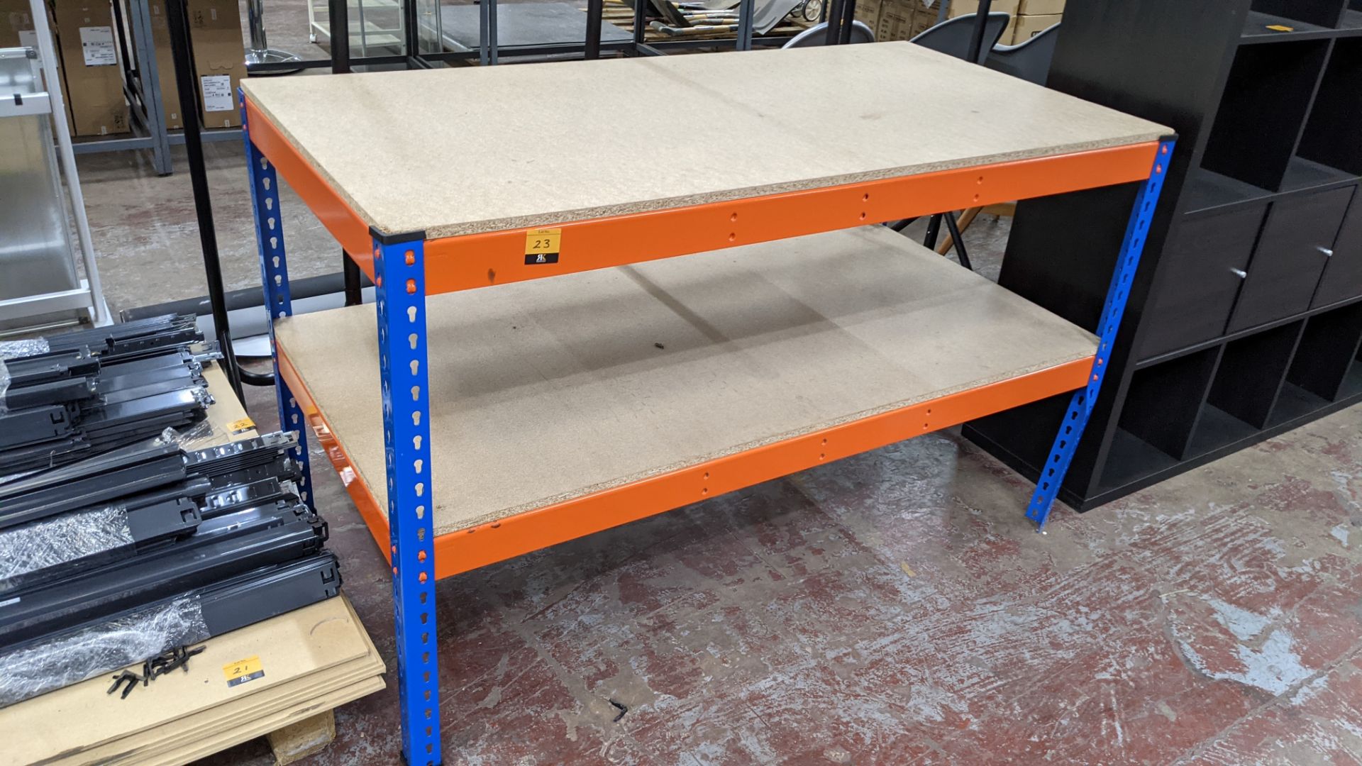 Workbench comprised of orange & blue bolt-free racking with 2 chipboard shelves - Image 3 of 4