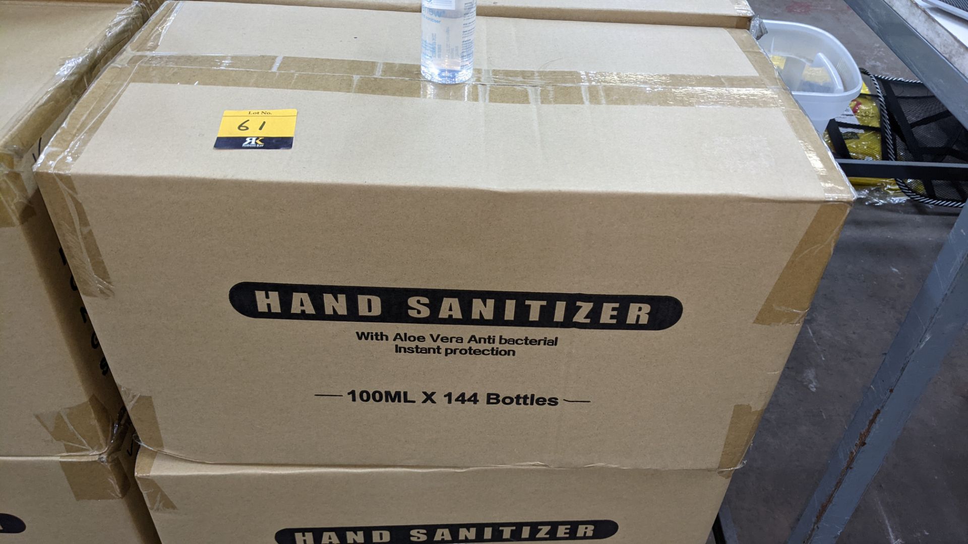 572 off 100ml bottles of hand sanitiser each containing Aloe Vera antibacterial moisturiser. 75% et - Image 3 of 6