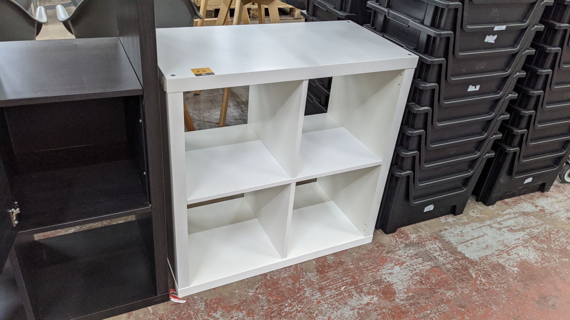 Bookcase/display unit with max dimensions of 765mm x 390mm x 765mm - Image 3 of 3